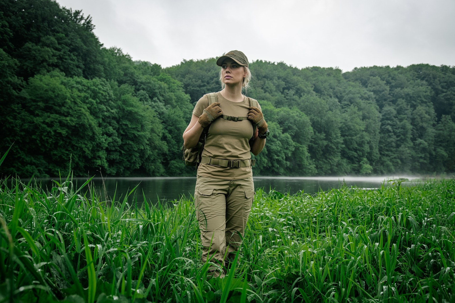 Футболка T-Shirt жіноча Helikon з органічної бавовни Slim - Khaki