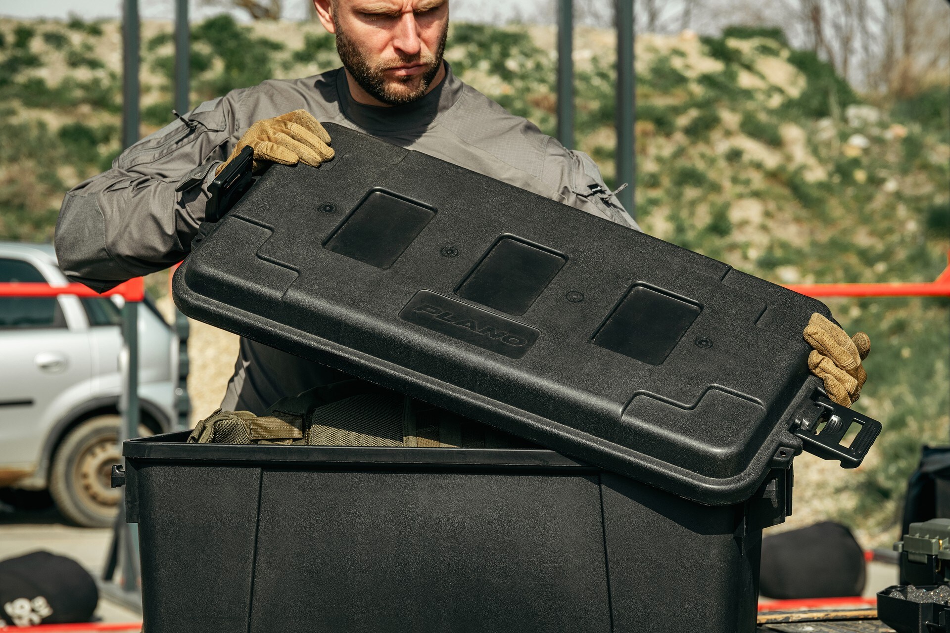 Skrzynia transportowa Plano Sportsman's Trunk Medium 64 l - Black