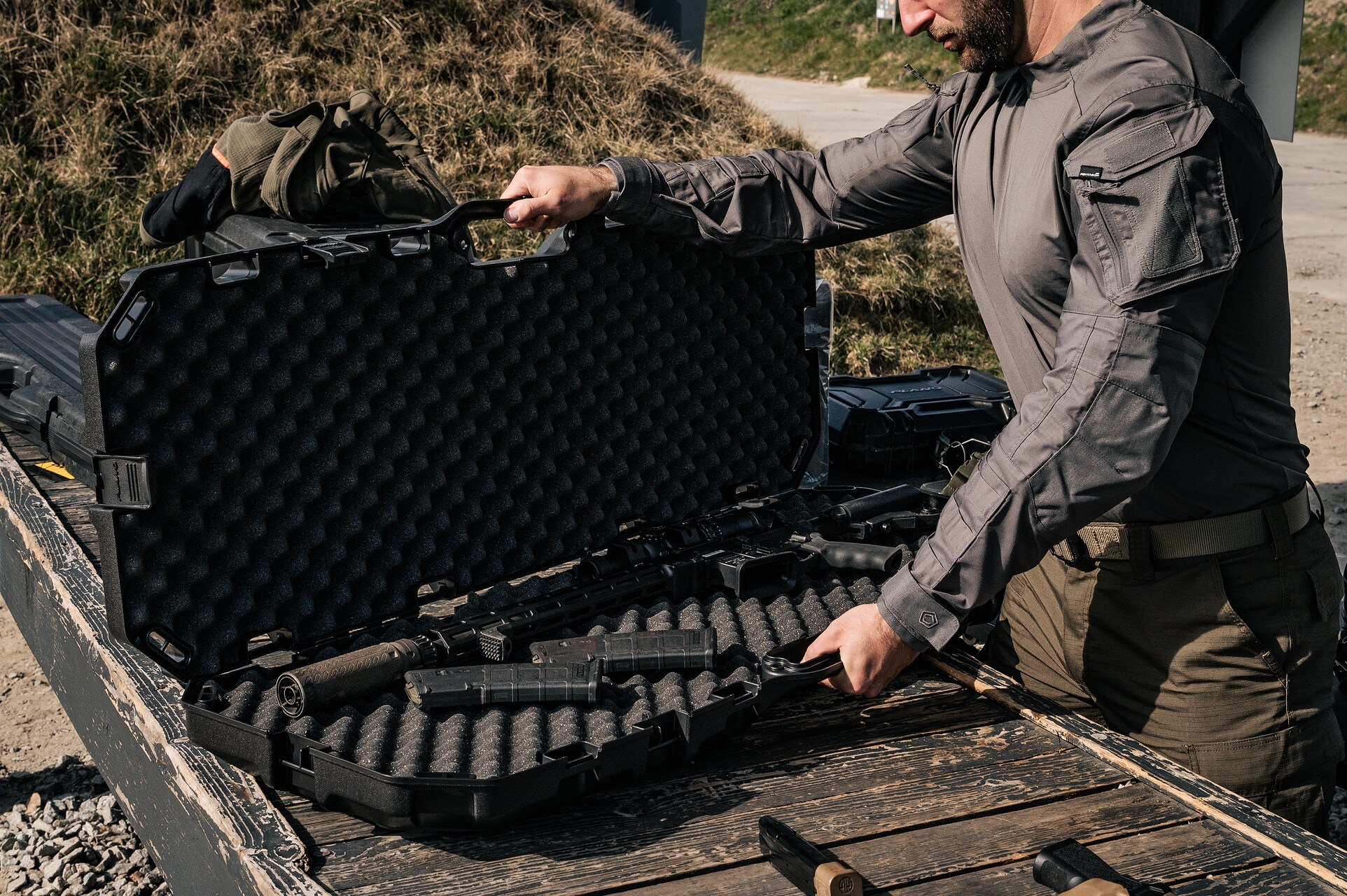 Walizka transportowa na broń Plano Tactical 42