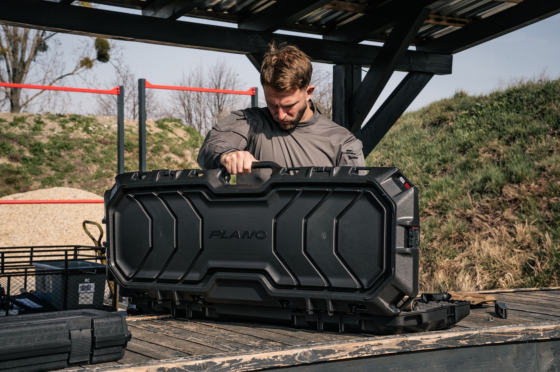 Walizka transportowa na broń Plano Tactical 42