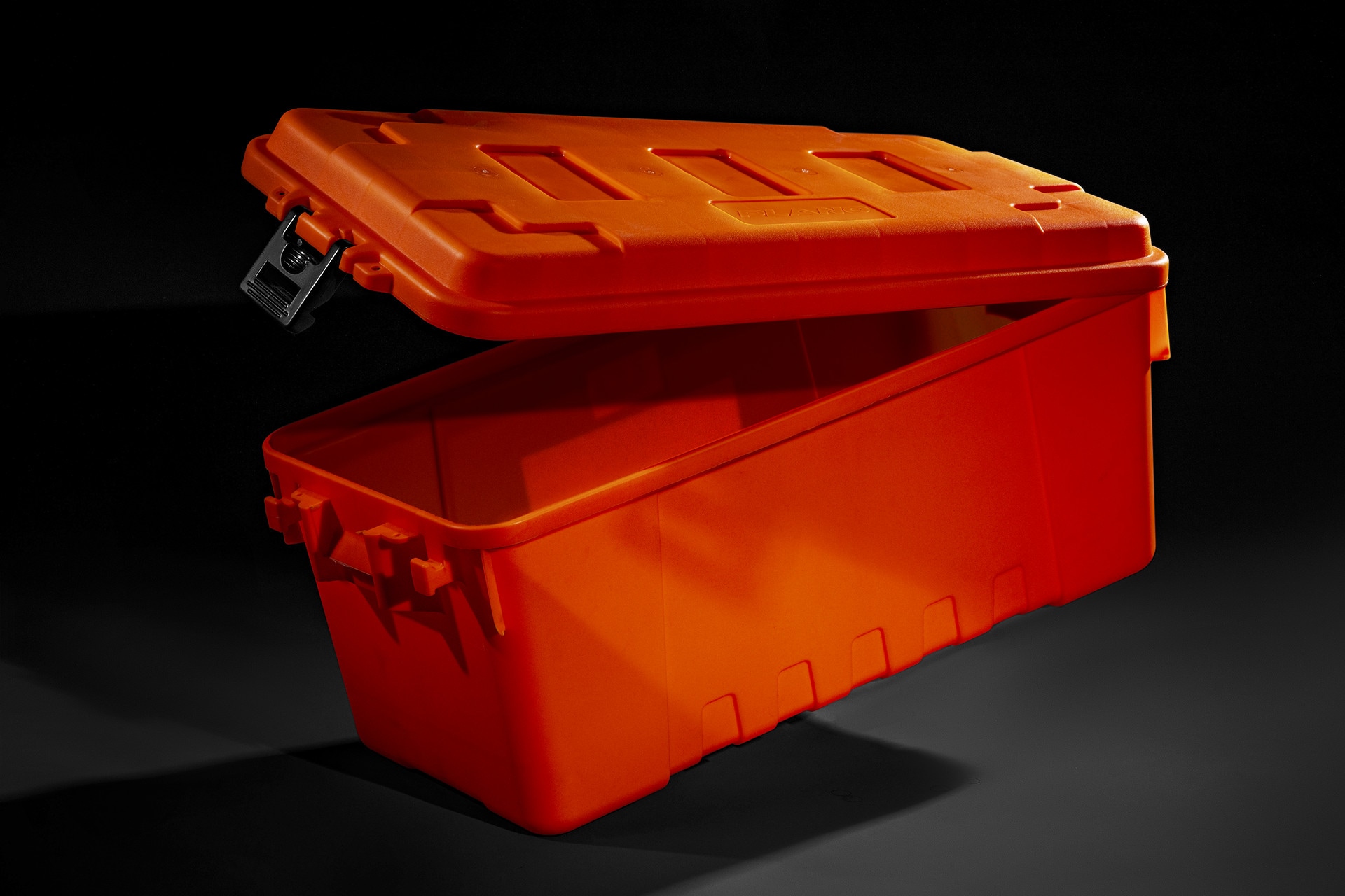 Skrzynia transportowa Plano Sportsman's Trunk Medium 64 l - Blaze Orange