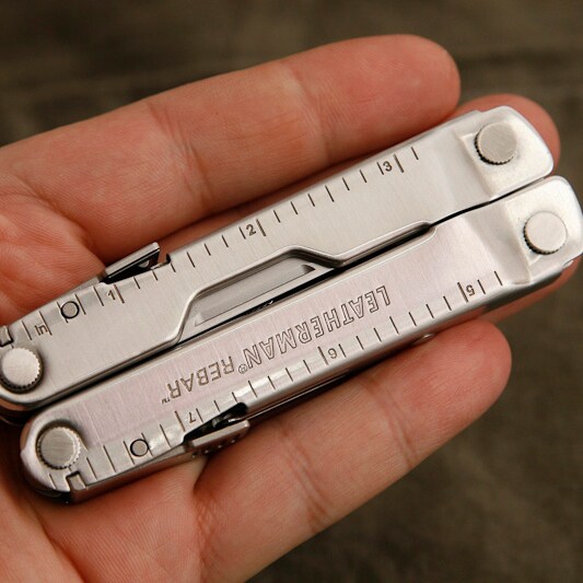 Multitool Leatherman Knifeless Rebar z kaburą