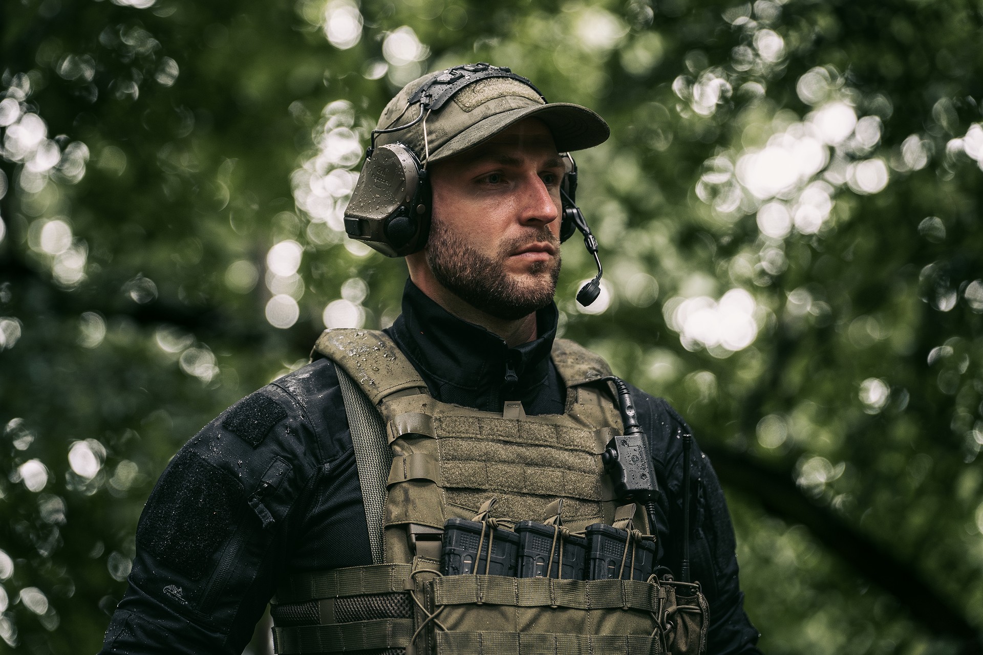 Активні навушники 3M Peltor ComTac VIII з мікрофоном - Green