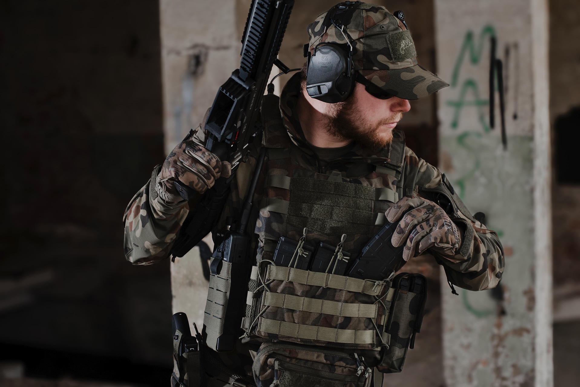 Ochronniki słuchu aktywne 3M Peltor ComTac VIII z mikrofonem - Grey