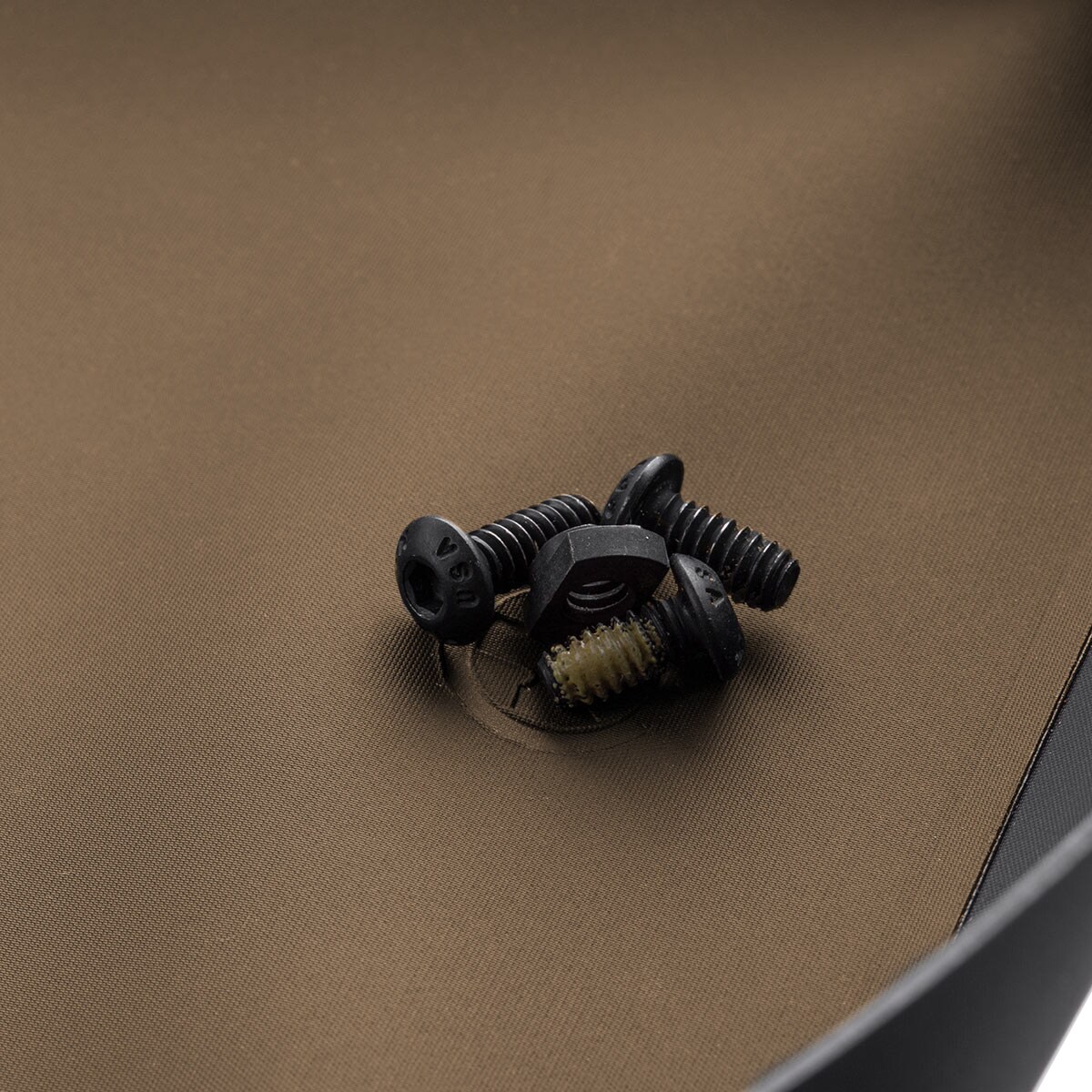 Килимок для обслуговування зброї Magpul Daka Magnetic Field Tray Large - Flat Dark Earth