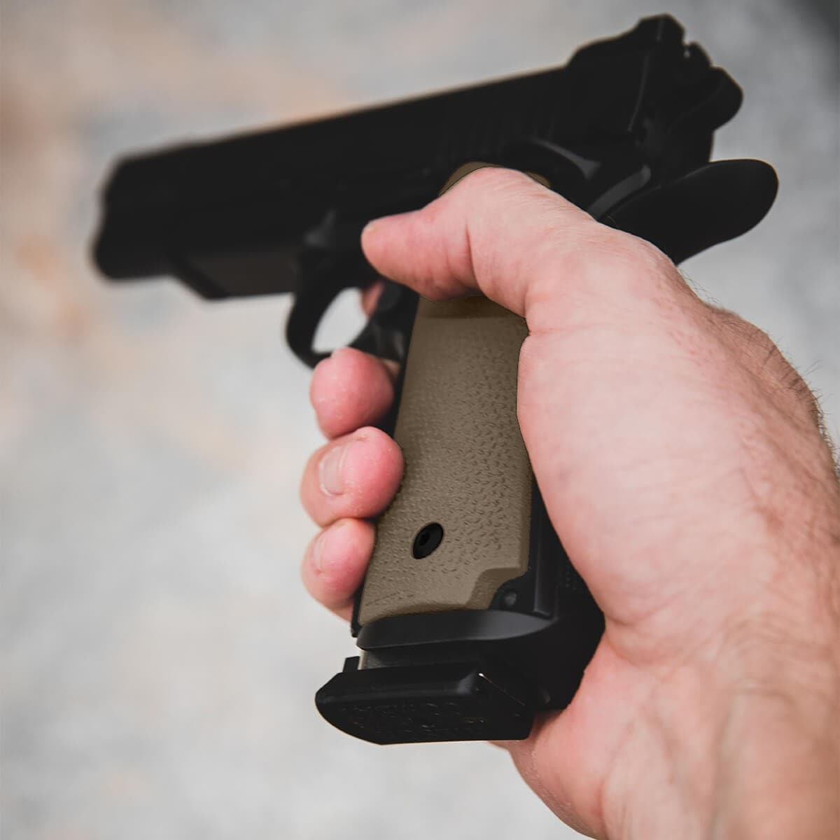 Облицювання рукоятки Magpul MOE TSP для пістолетів 1911 - Flat Dark Earth
