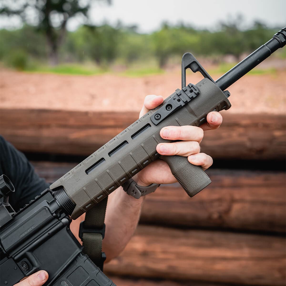 Łoże Magpul MOE SL Hand Guard Mid-Length do karabinków AR15/M4 - OD Green