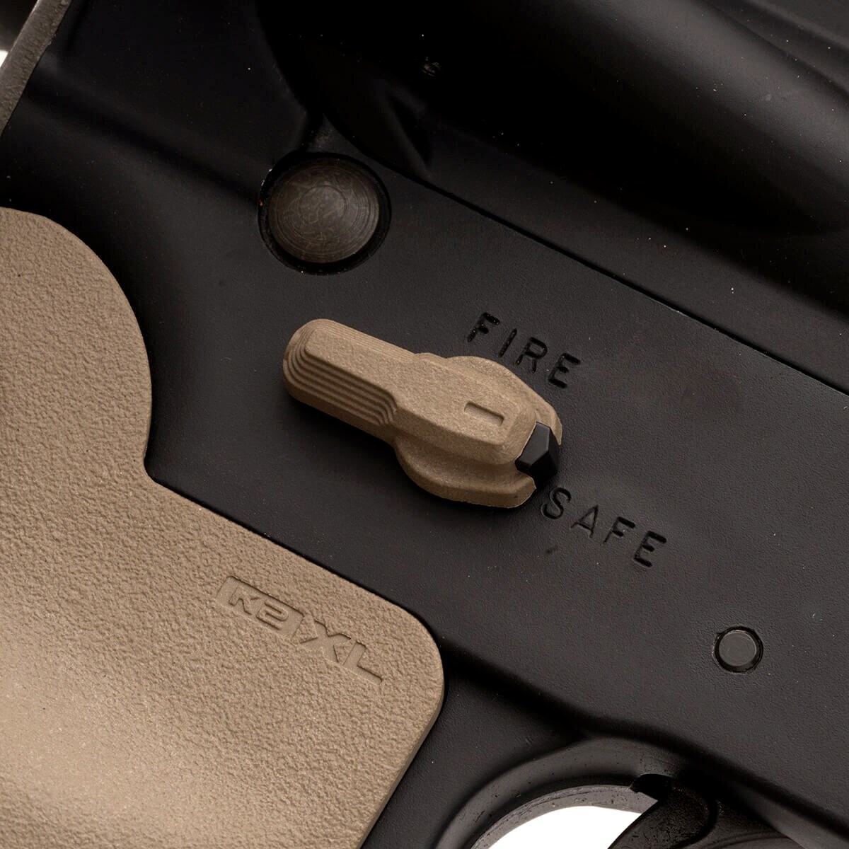 Selektor ognia Magpul ESK do AR - Flat Dark Earth