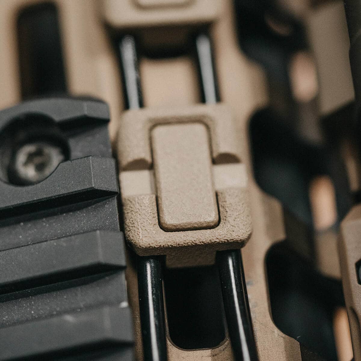 Органайзери для кабелів цівки Magpul Wire Control Kit M-LOK 6 шт. - Flat Dark Earth