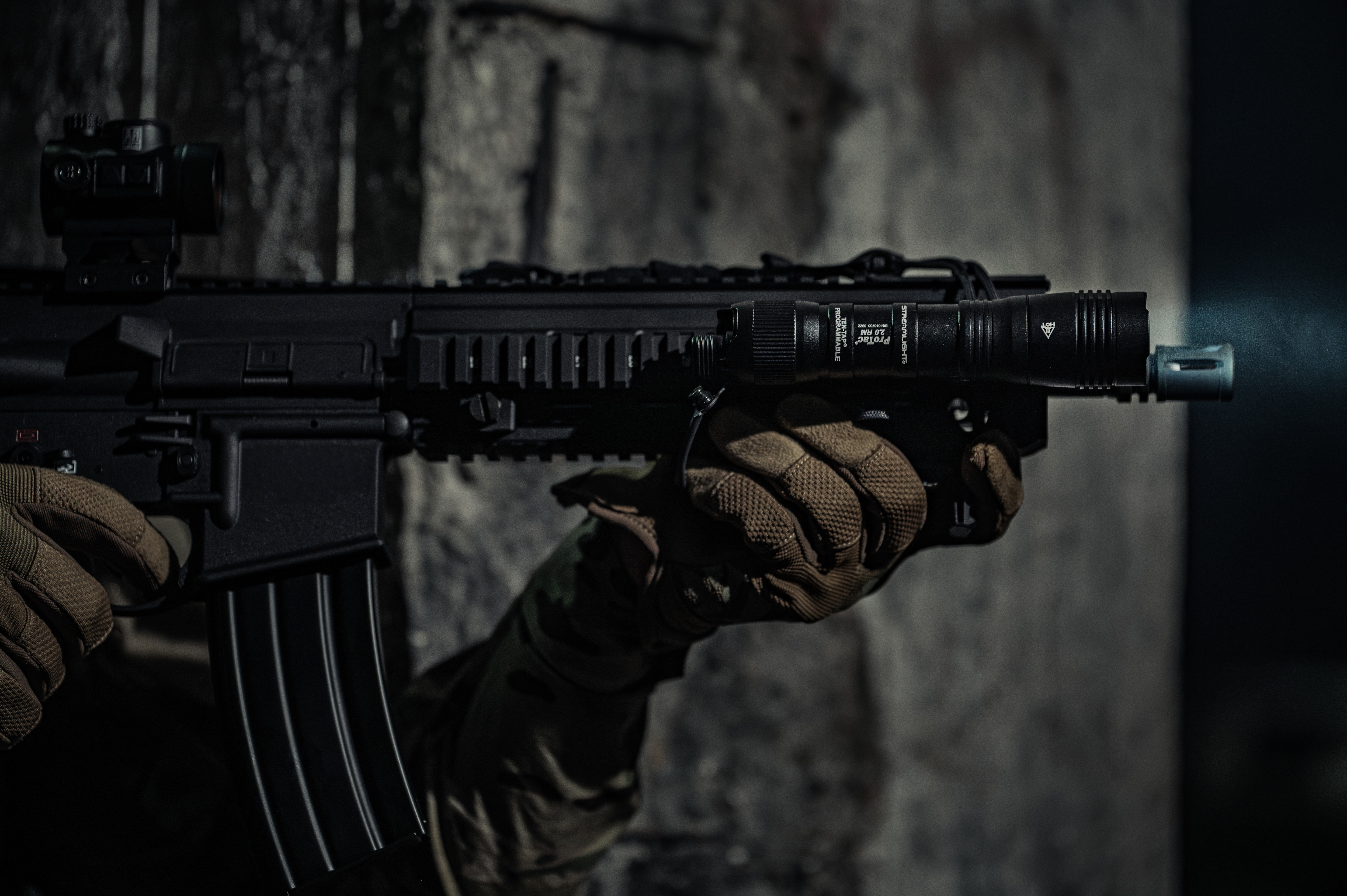 Latarka na broń Streamlight ProTac 2.0 Rail Mount z włącznikiem żelowym - 2000 lumenów