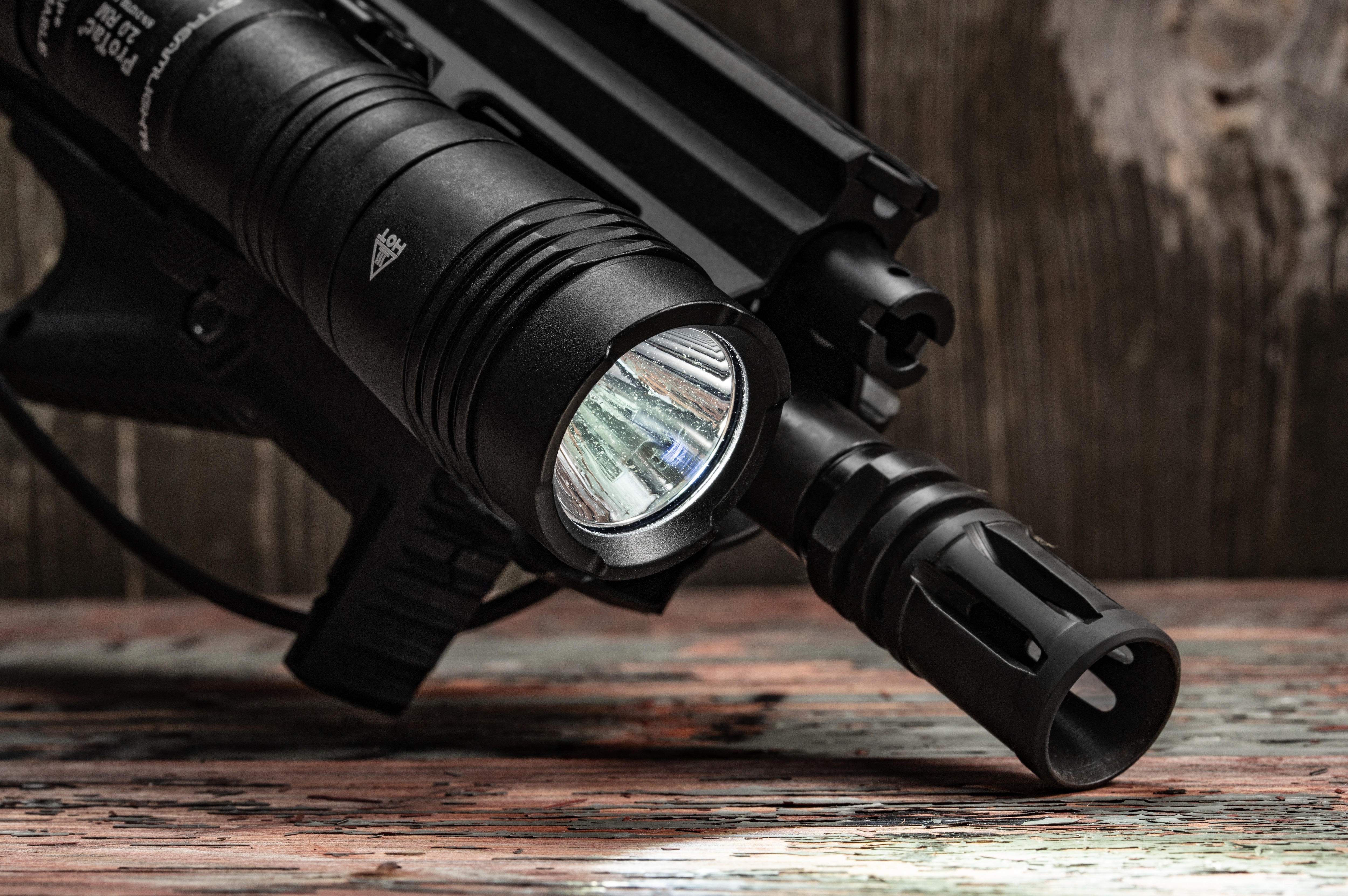 Latarka na broń Streamlight ProTac 2.0 Rail Mount z włącznikiem żelowym - 2000 lumenów