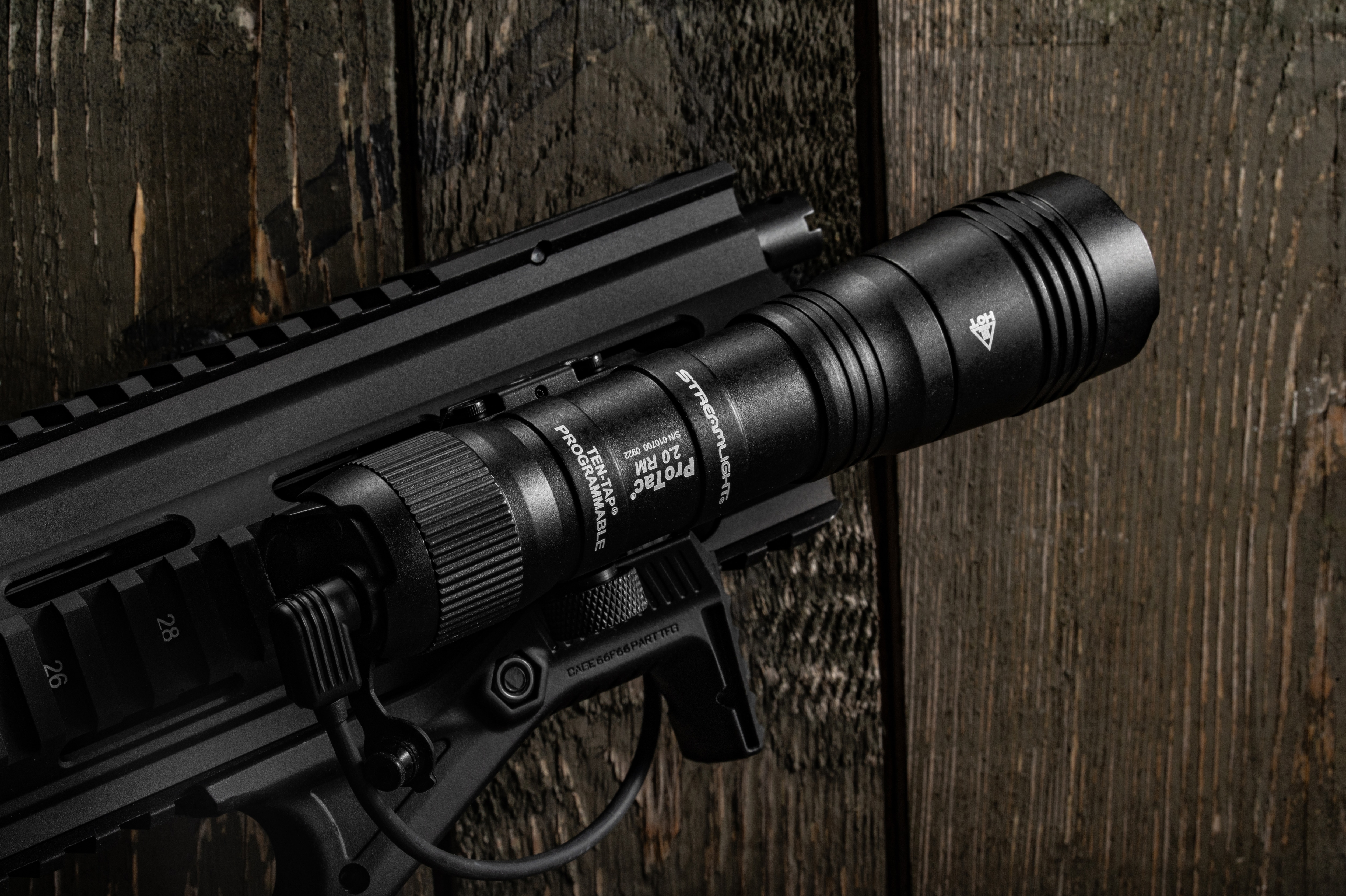 Latarka na broń Streamlight ProTac 2.0 Rail Mount z włącznikiem żelowym - 2000 lumenów