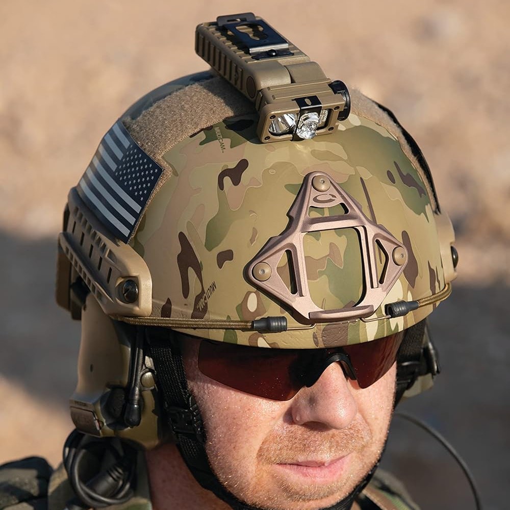 Latarka na hełm Streamlight Sidewinder Military Coyote - 55 lumenów