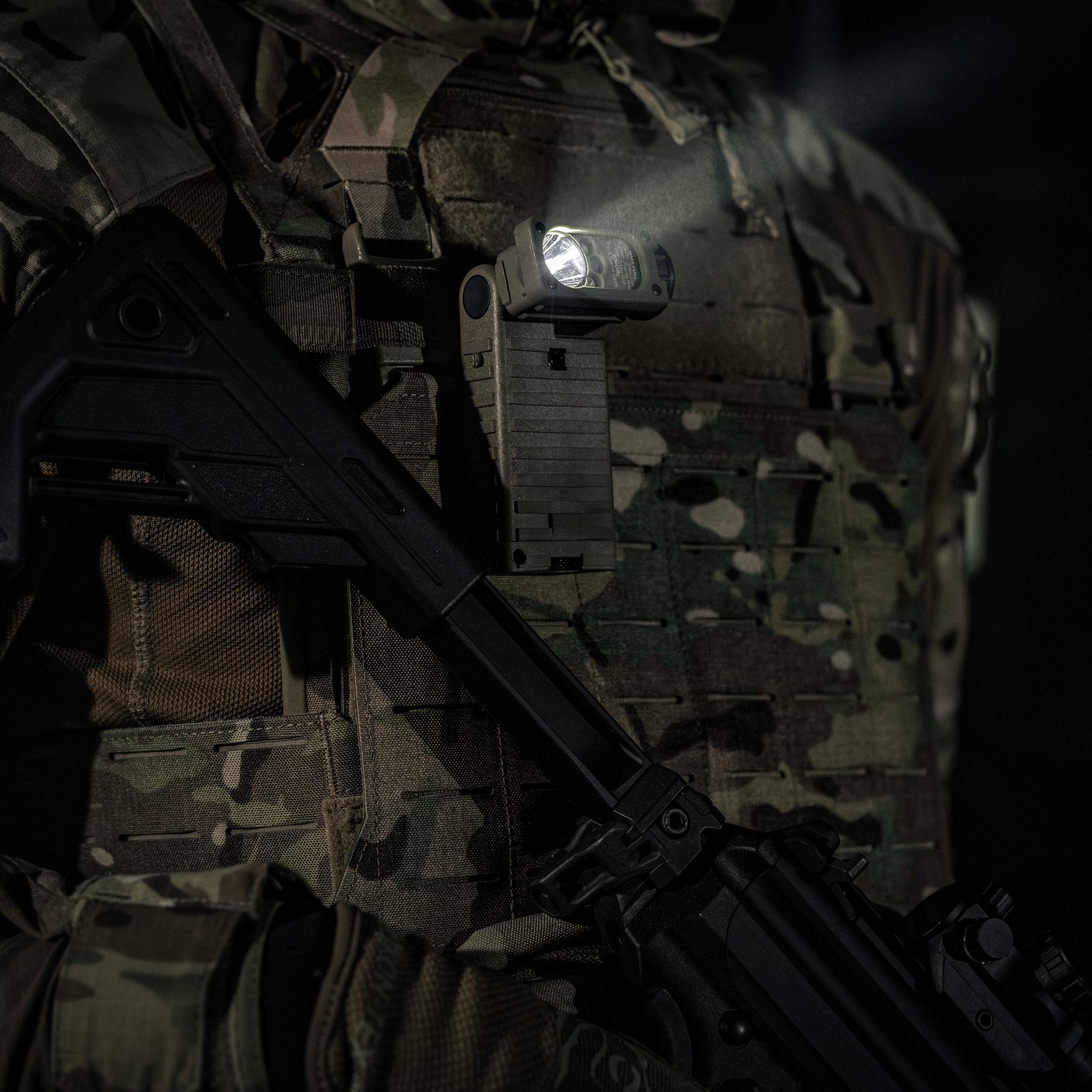 Ліхтарик для шолома Streamlight Sidewinder Military Coyote - 55 люменів
