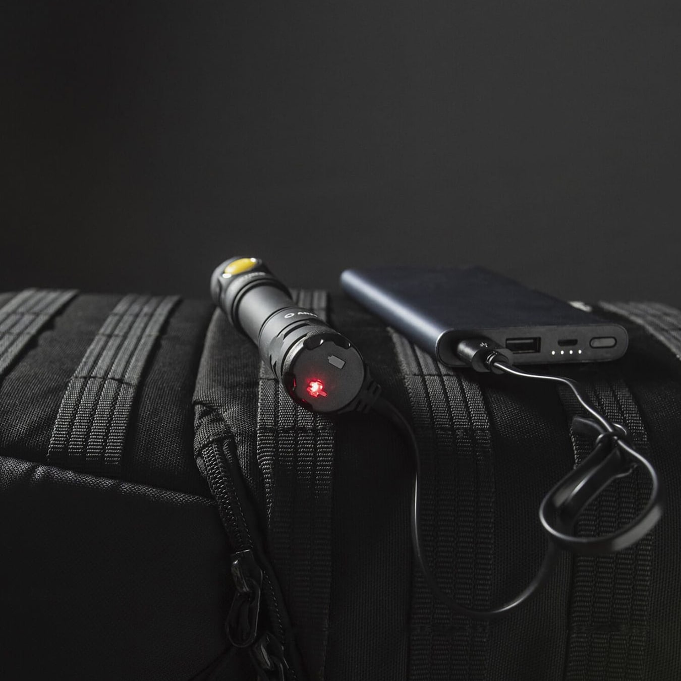 Latarka Armytek Partner C2 Magnet USB Warm - 1020 lm