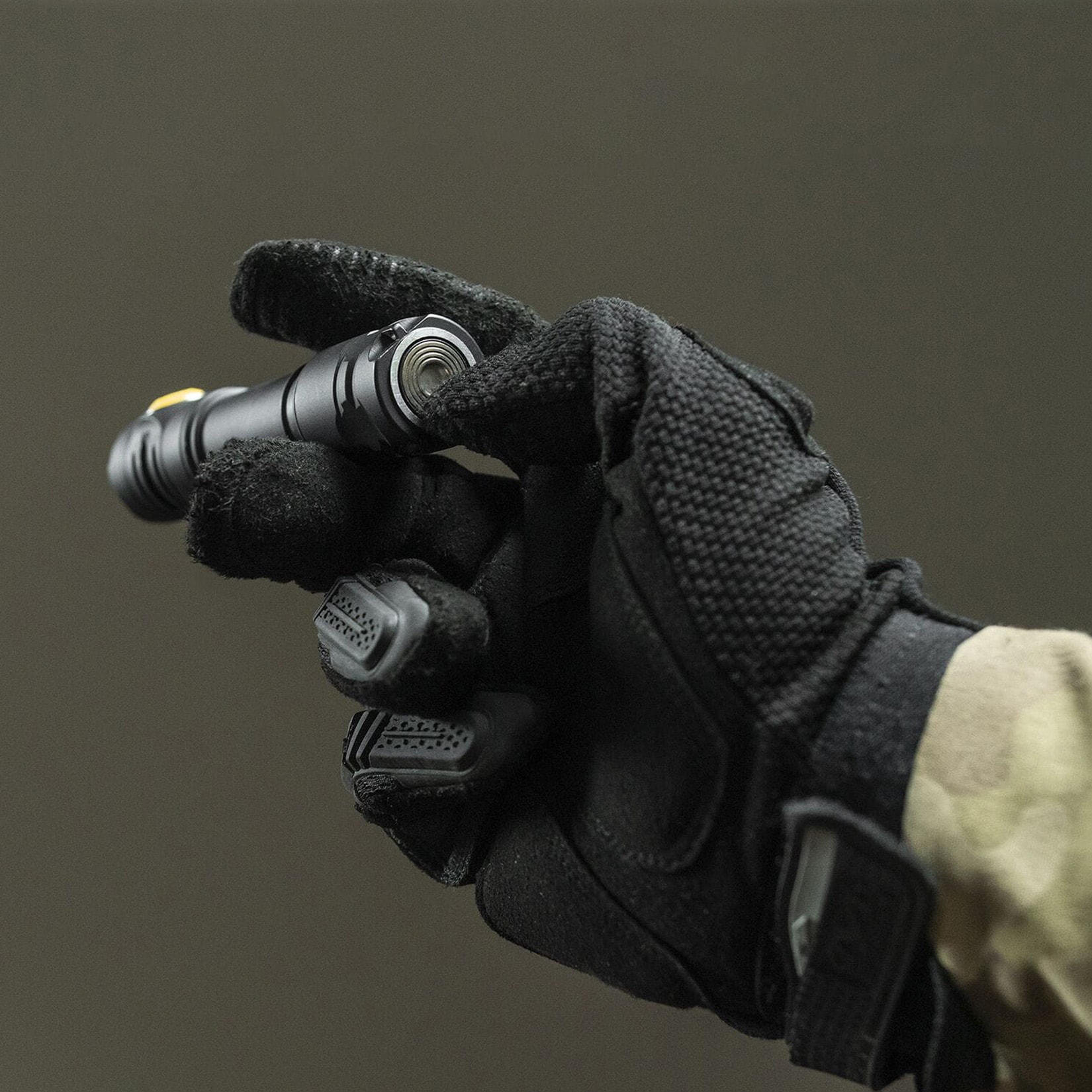 Ліхтарик Armytek Partner C2 Magnet USB Warm - 1240 люменів