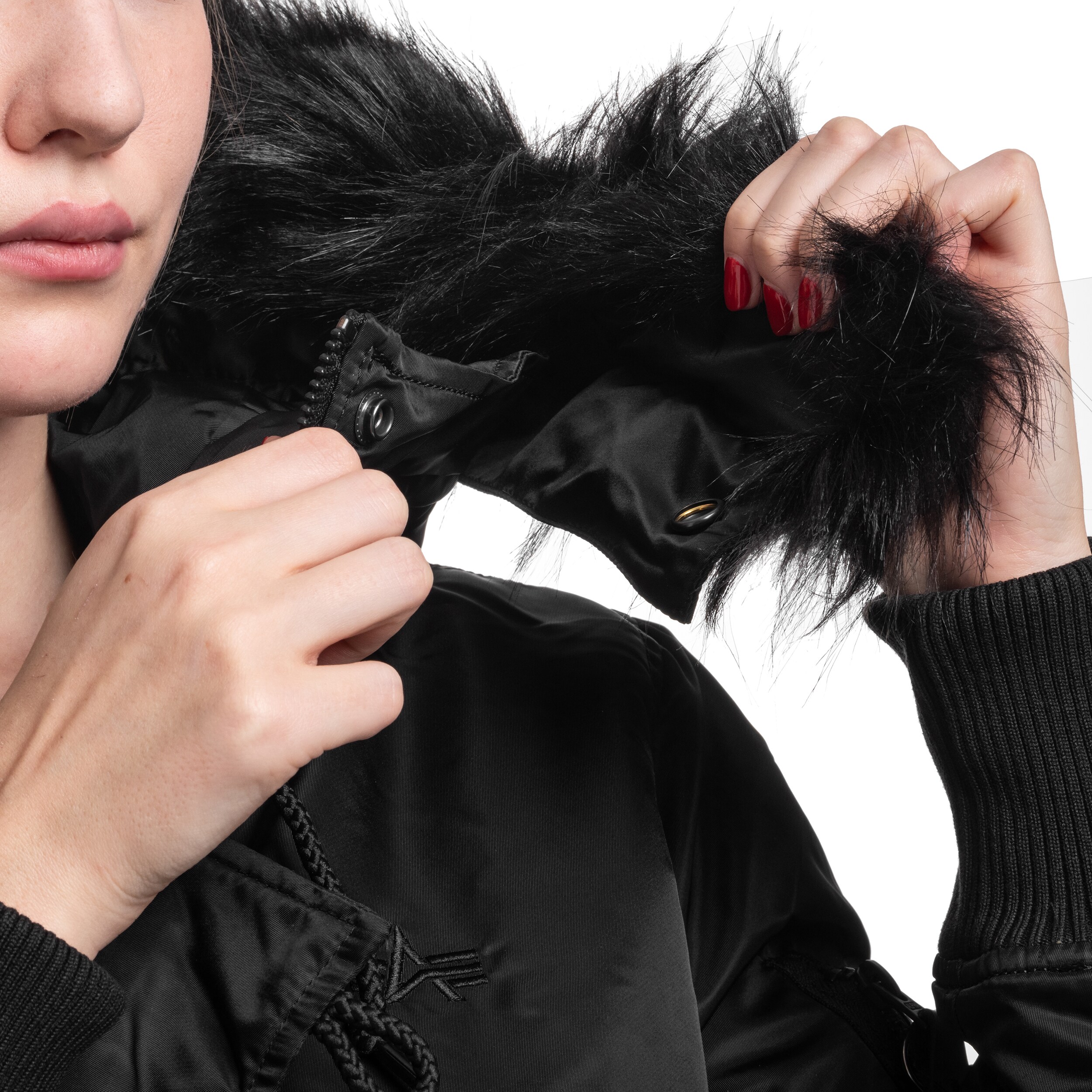 Жіноча куртка Alpha Industries Long Fishtail - Black