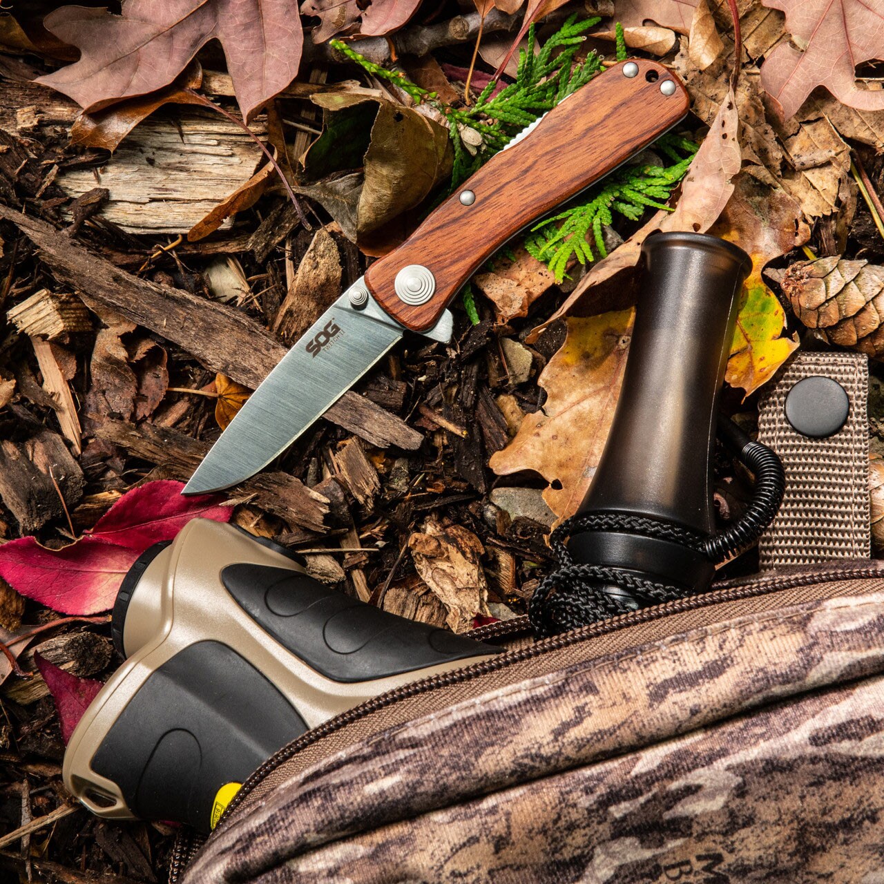Nóż składany SOG Twitch II Rosewood Satin