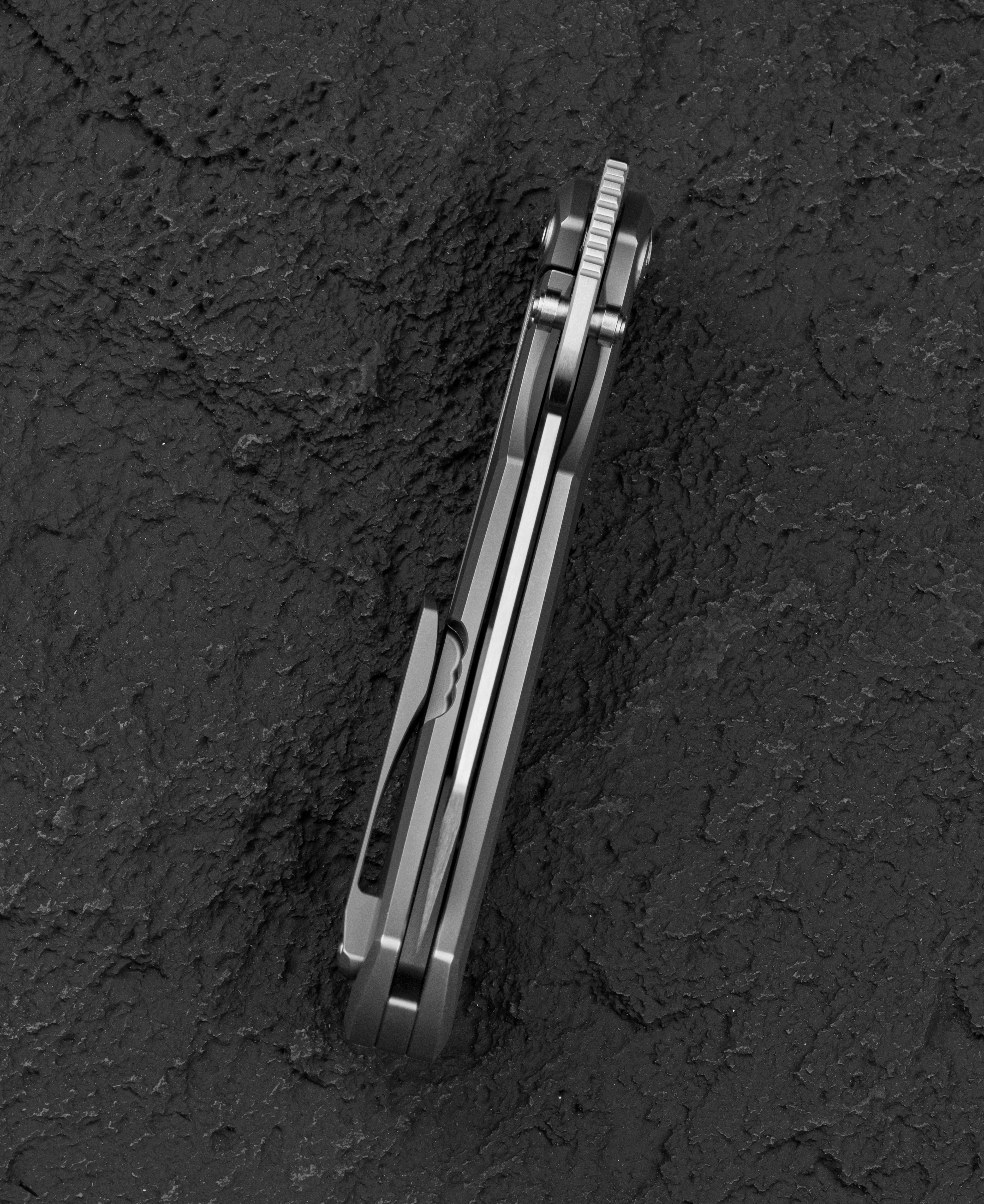 Nóż składany Bestech Clastic - Satin/White Bead Blast