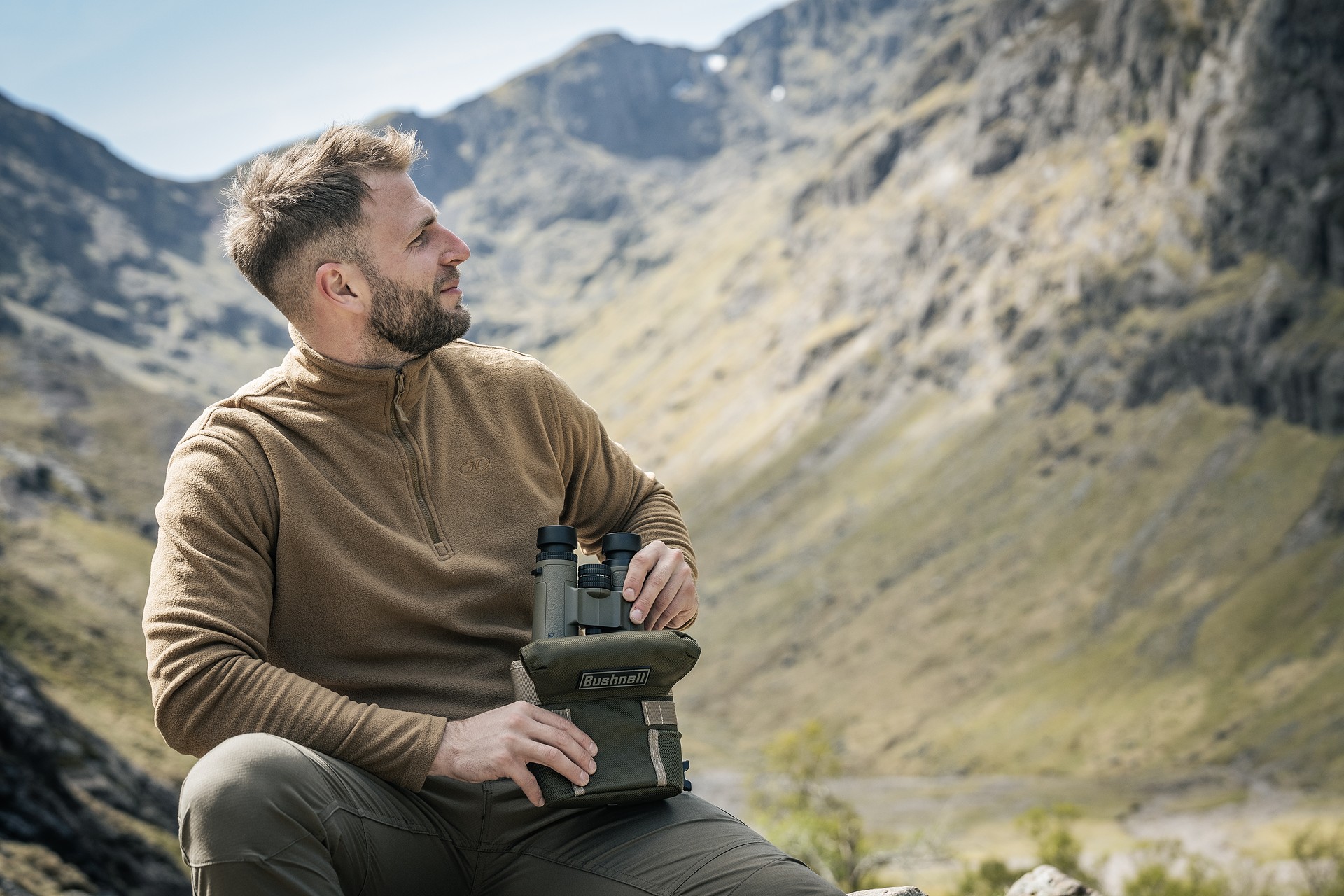 Бінокль Bushnell R3 8x42 - Ranger Green