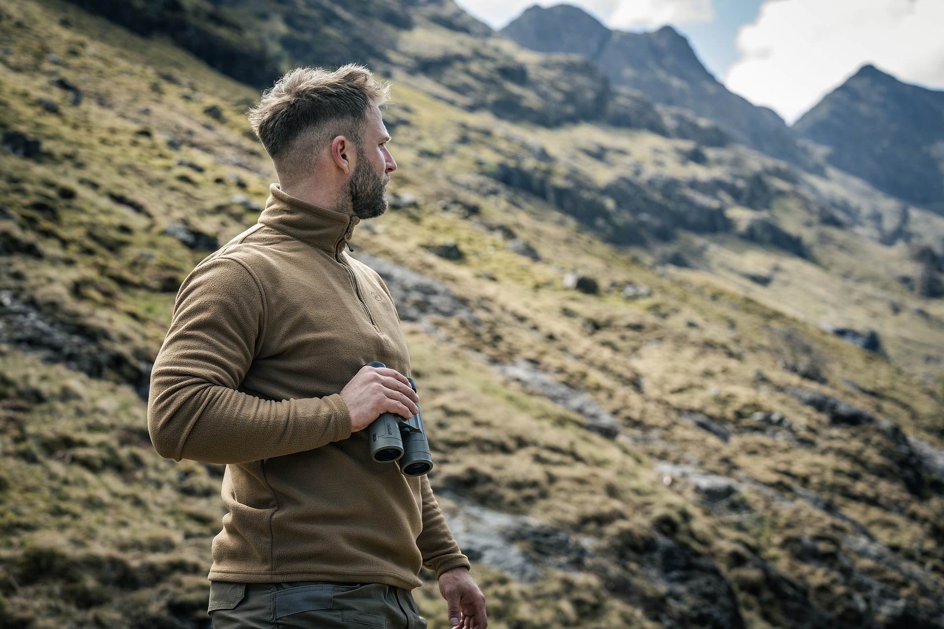 Бінокль Bushnell R3 8x42 - Ranger Green