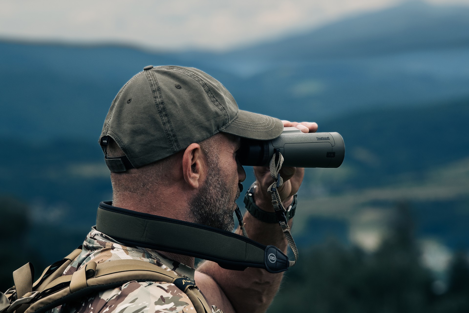 Бінокль Bushnell R3 10x42 - Ranger Green