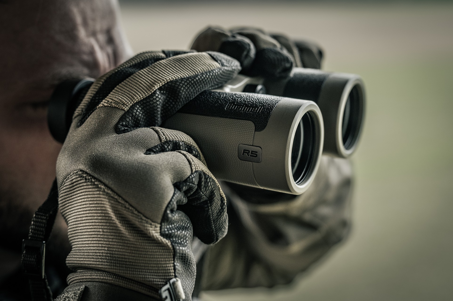 Lornetka Bushnell R5 10x42 - Ranger Green