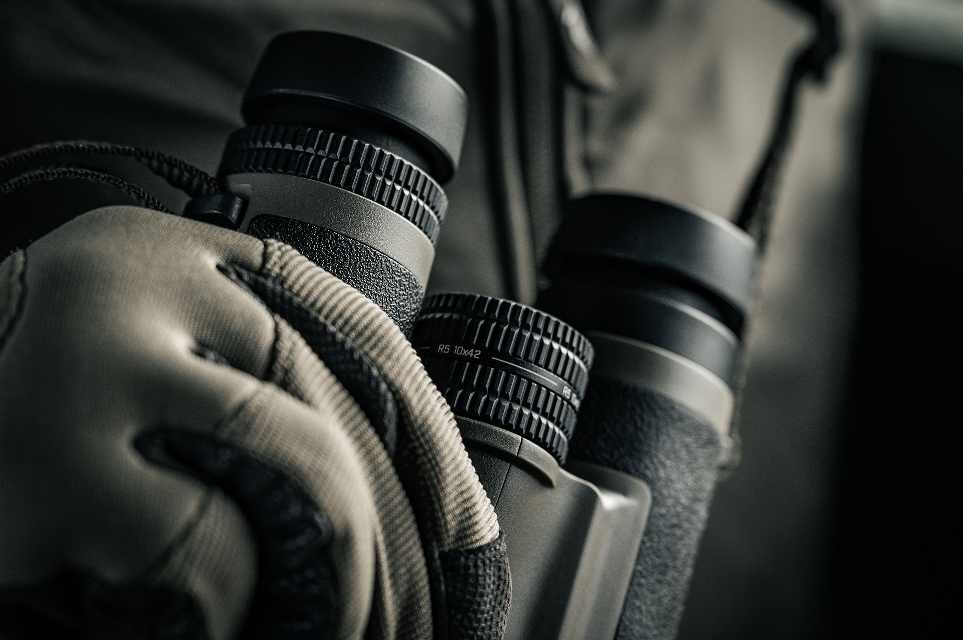 Lornetka Bushnell R5 10x42 - Ranger Green