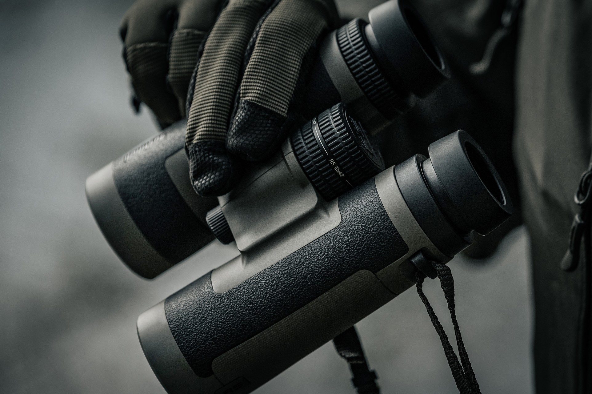 Lornetka Bushnell R5 10x42 - Ranger Green