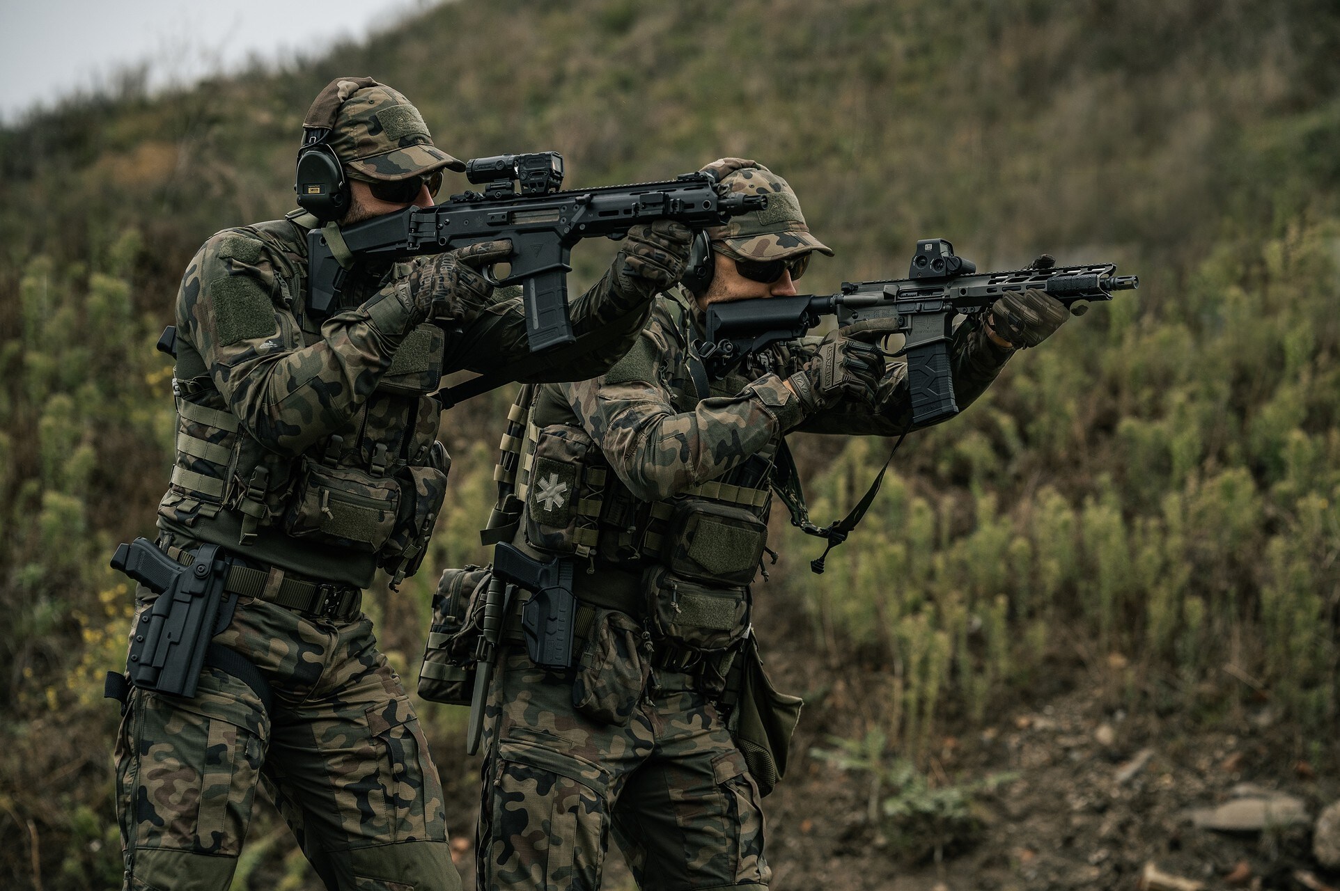 Kamizelka taktyczna Helikon-Tex Guardian Recce Chest Rig - wz.93 Pantera PL Woodland