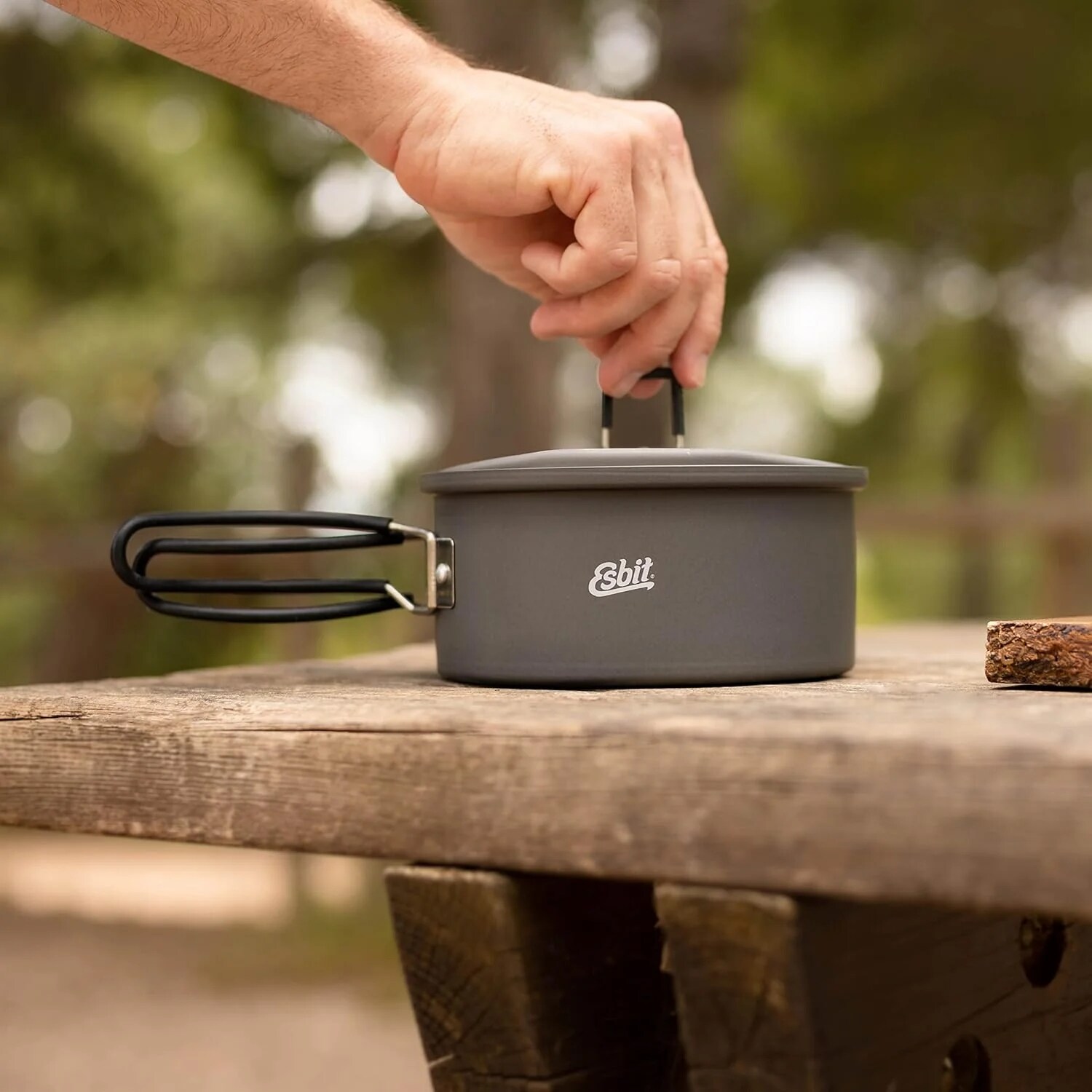 Garnek turystyczny z pokrywką Esbit Round Camping Pot aluminium - 1100 ml