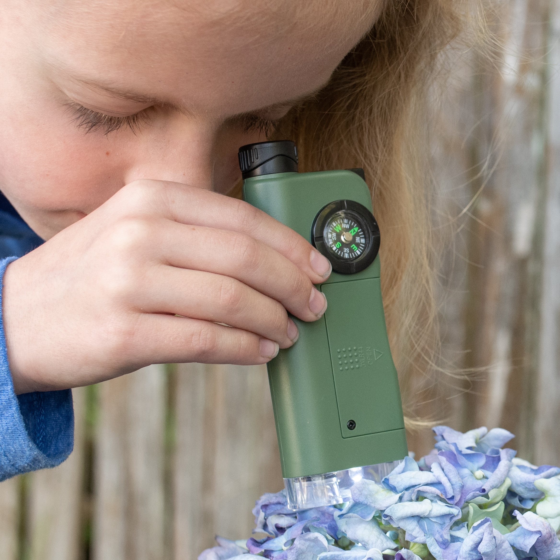 Mikroskop kieszonkowy Carson X-Scope 30x + teleskop 8x + lupa 9x