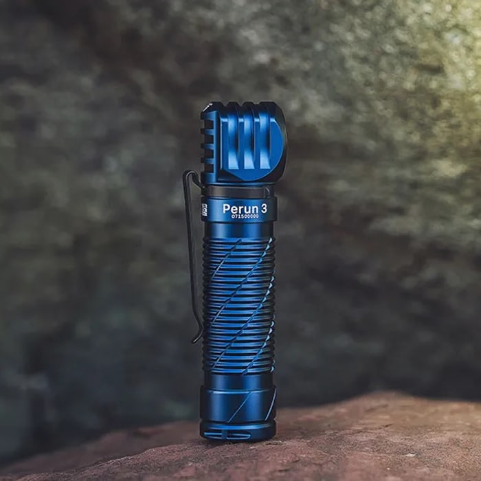 Latarka czołowa i kątowa Olight Perun 3 Midnight Blue z opaską - 3000 lumenów
