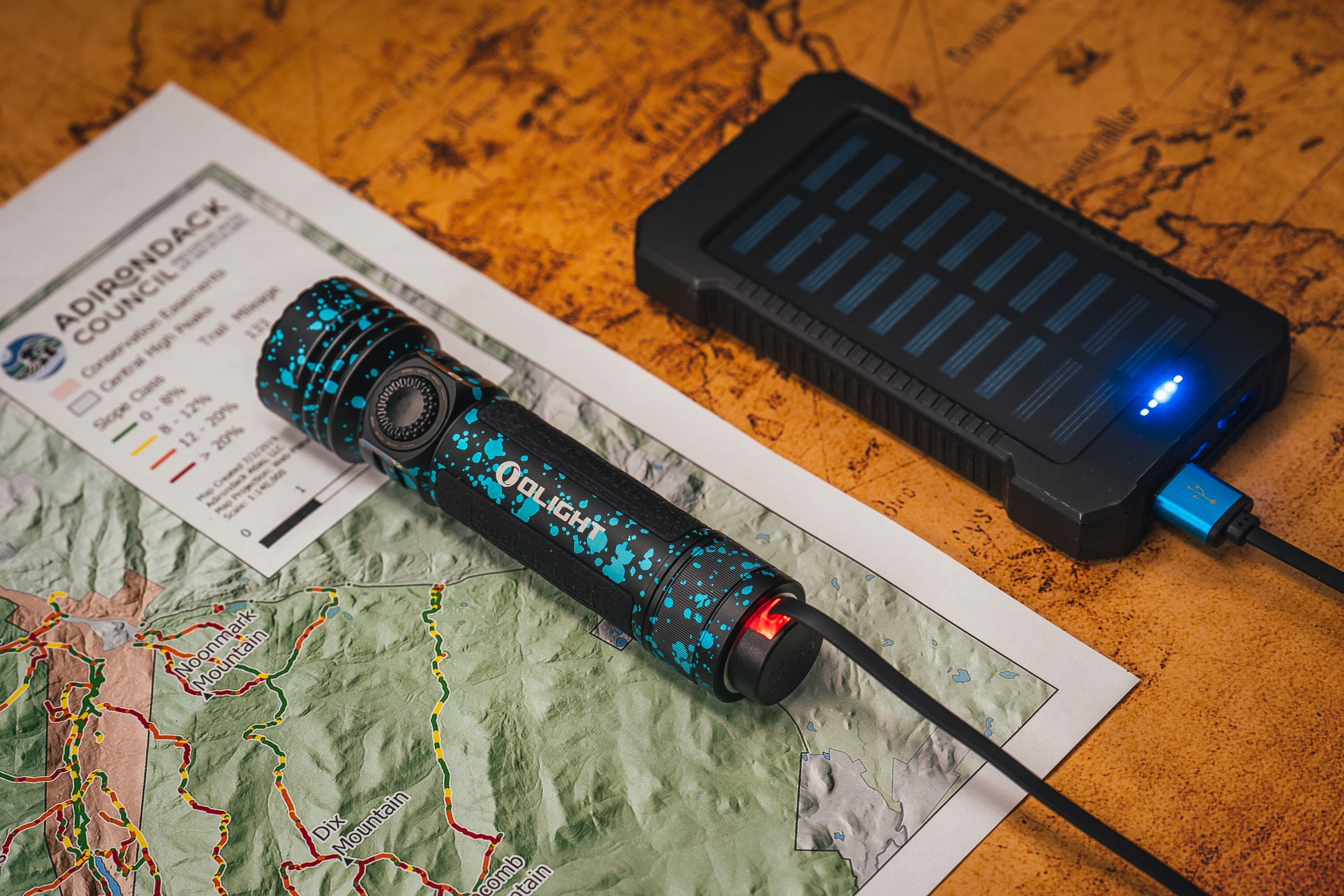 Тактично-пошуковий ліхтарик Olight Seeker 4 Pro Cool White Deep Ocean - 4600 люменів