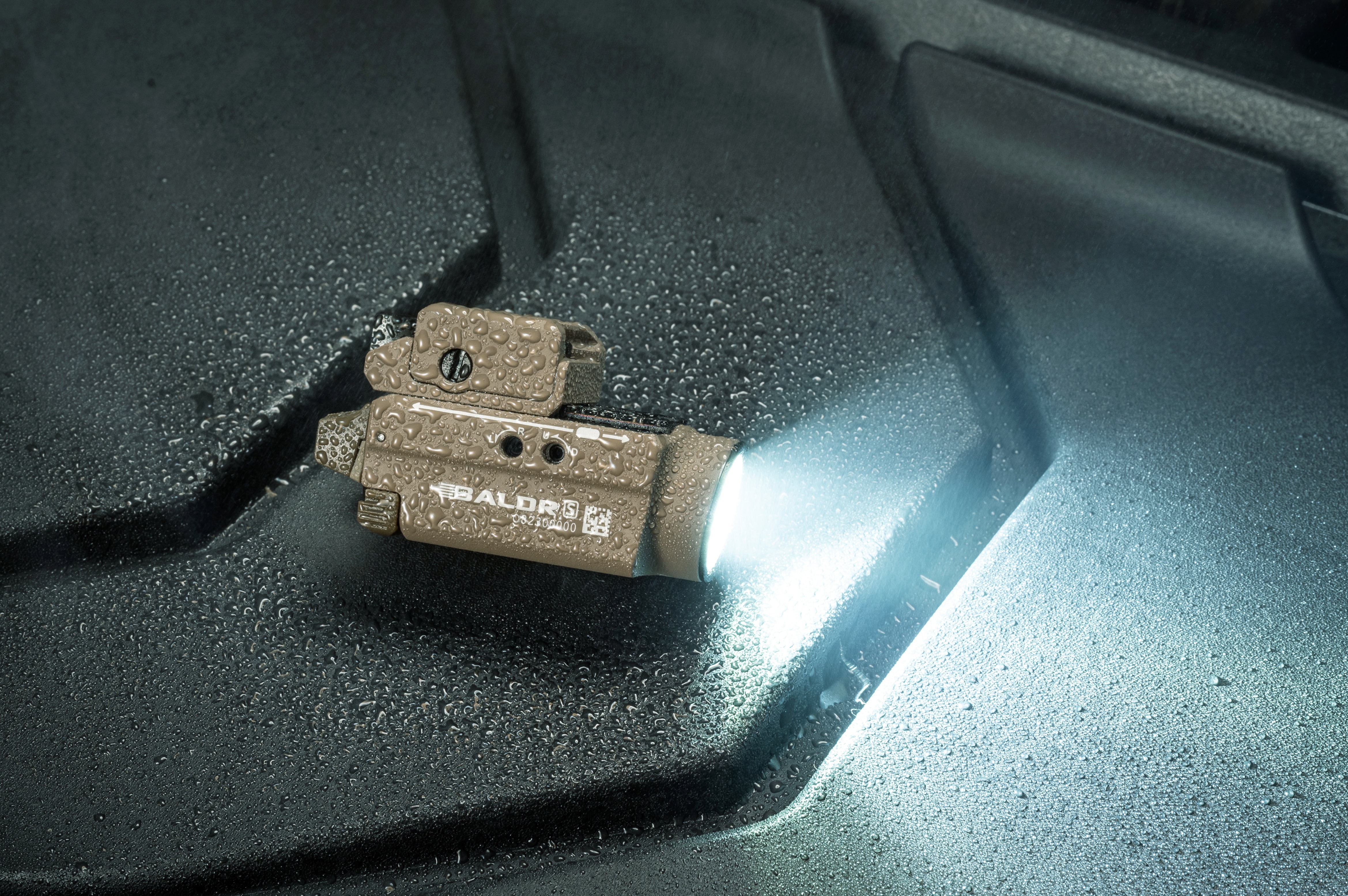 Ліхтарик для зброї з лазерним прицілом Olight BALDR S Flat Dark Earth - 800 люменів, Green Laser