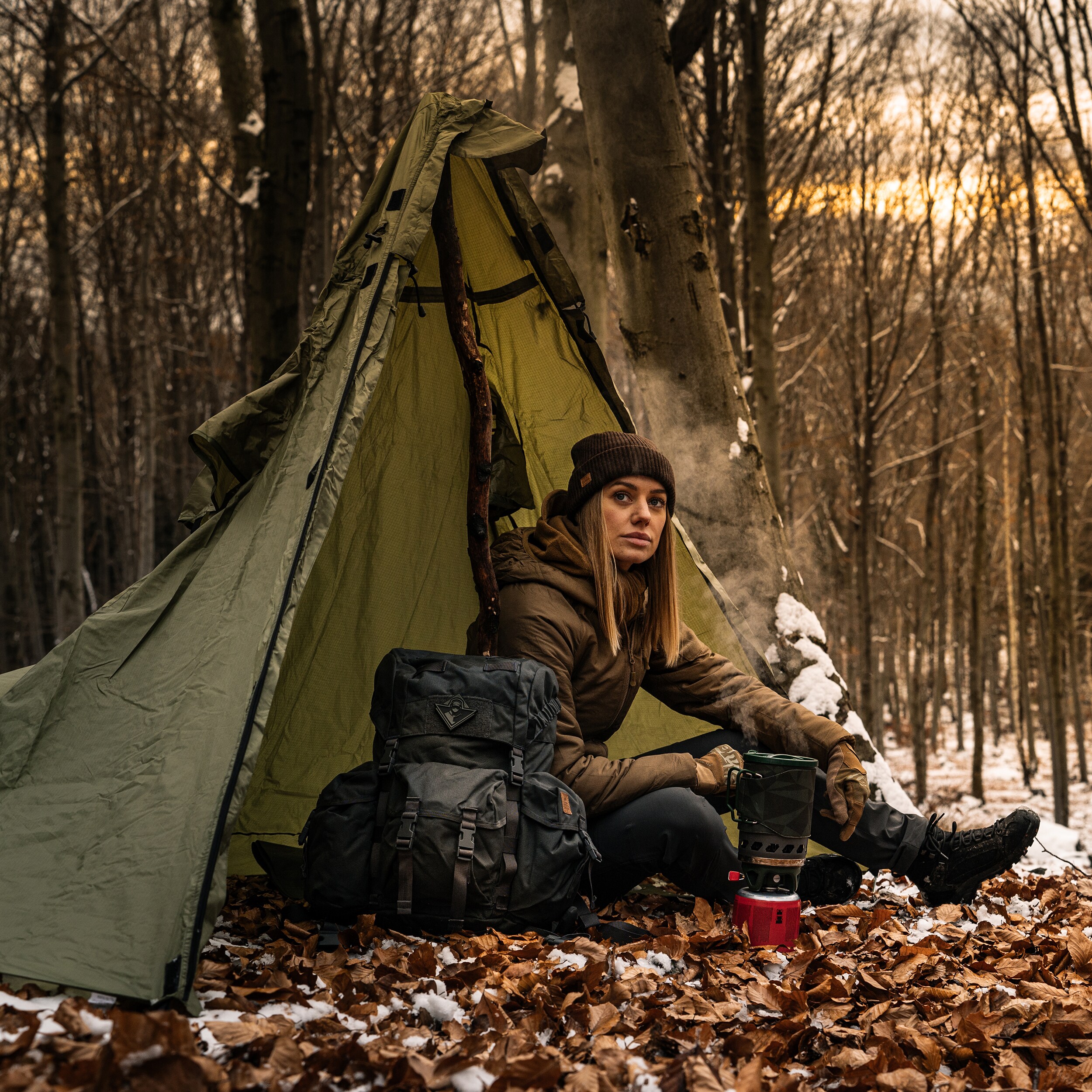 Ponczo Badger Outdoor Timber z funkcją namiotu - Olive