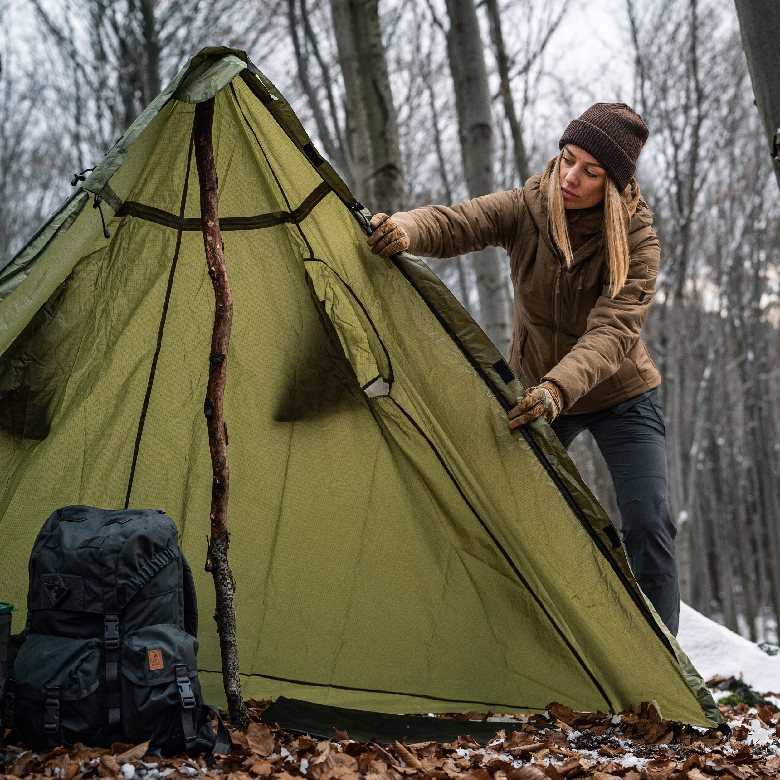 Ponczo Badger Outdoor Timber z funkcją namiotu - Olive