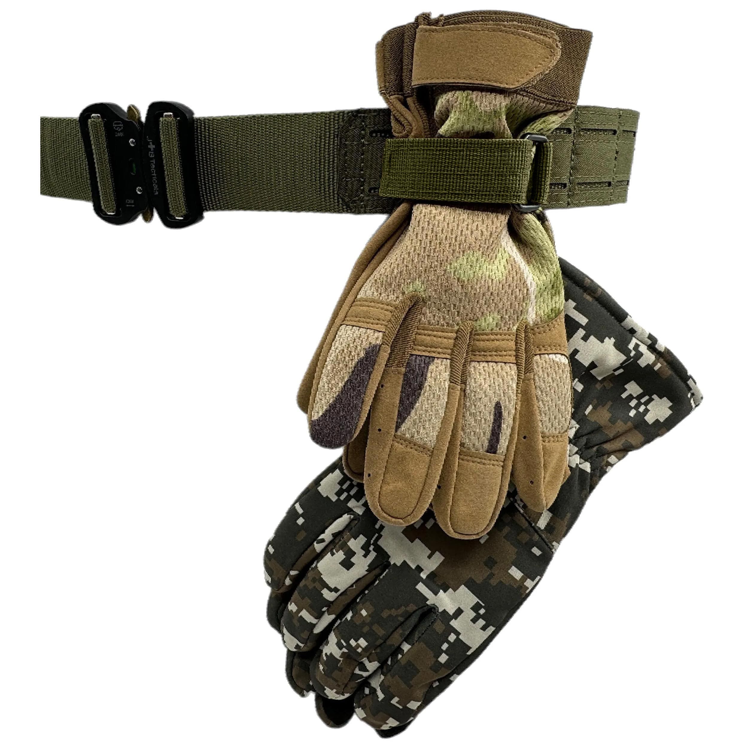 Uchwyt na rękawice JB Tacticals MOLLE z karabińczykiem - Zielony