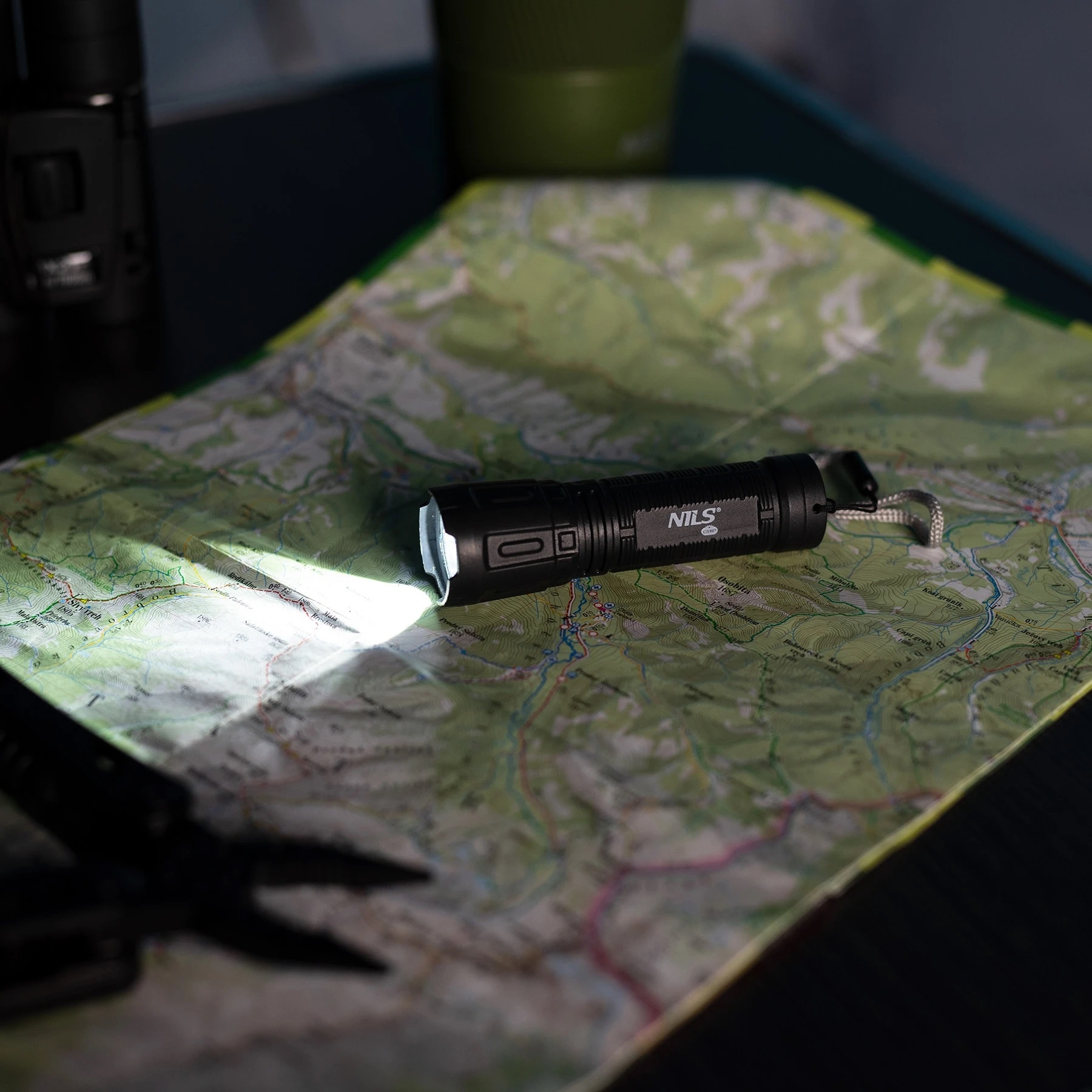 Latarka Nils Camp NC0002 180 LED