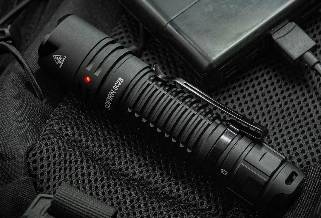 Latarka Sofirn SC28 Black - 2800 lumenów