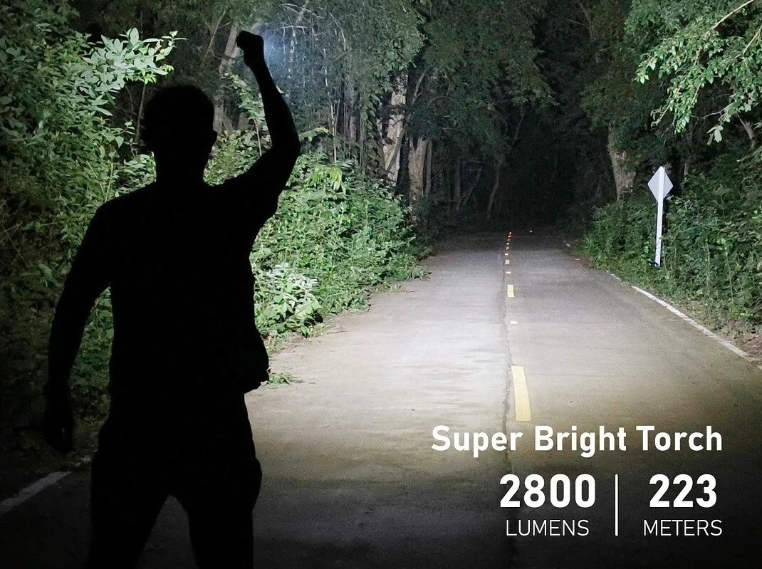 Latarka Sofirn SC28 Black - 2800 lumenów