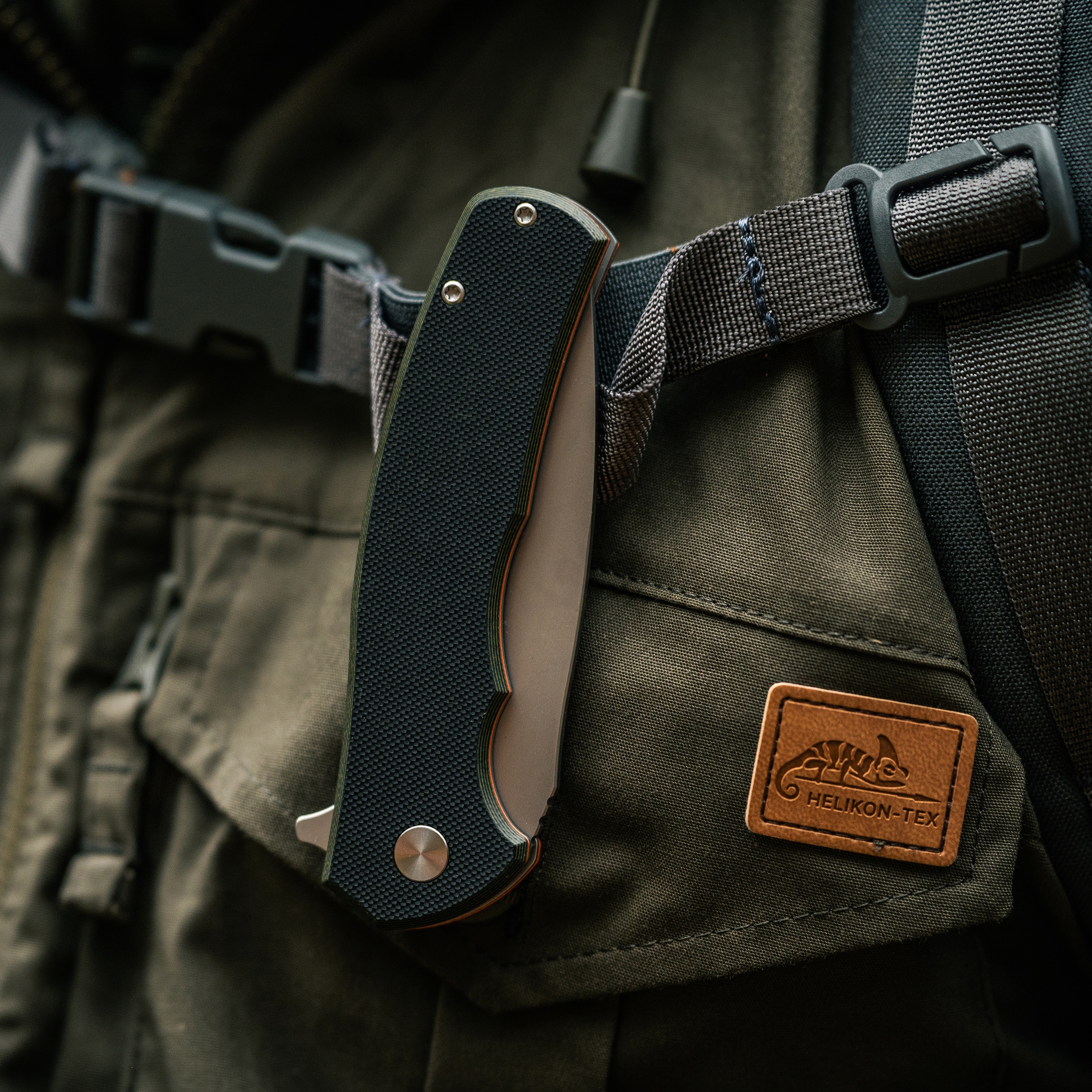 Nóż składany Badger Outdoor D2 Toro - Black