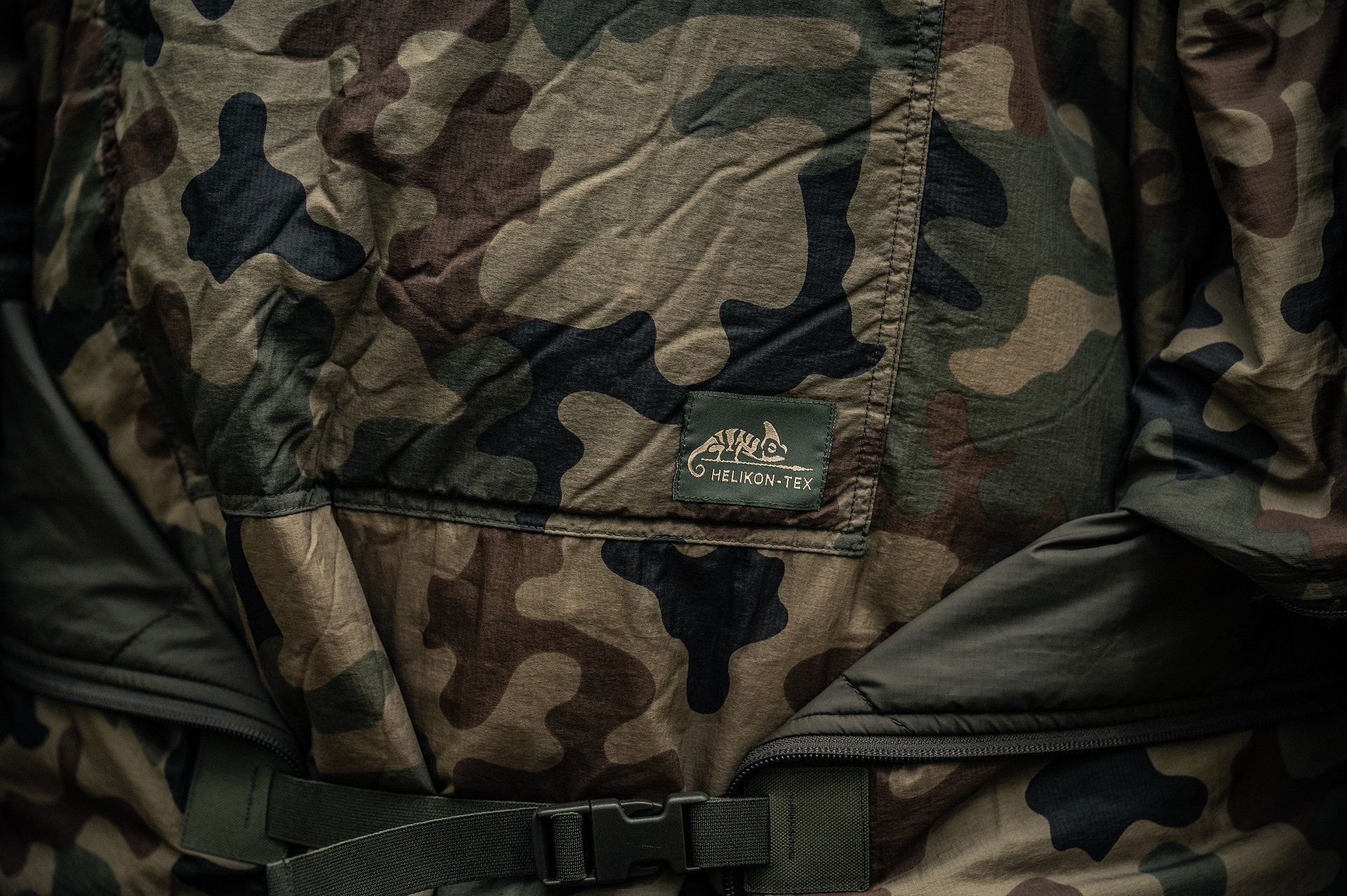 Ponczo Helikon-Tex Swagman Roll Climashield Apex z funkcją śpiwora - wz.93 Pantera PL Woodland