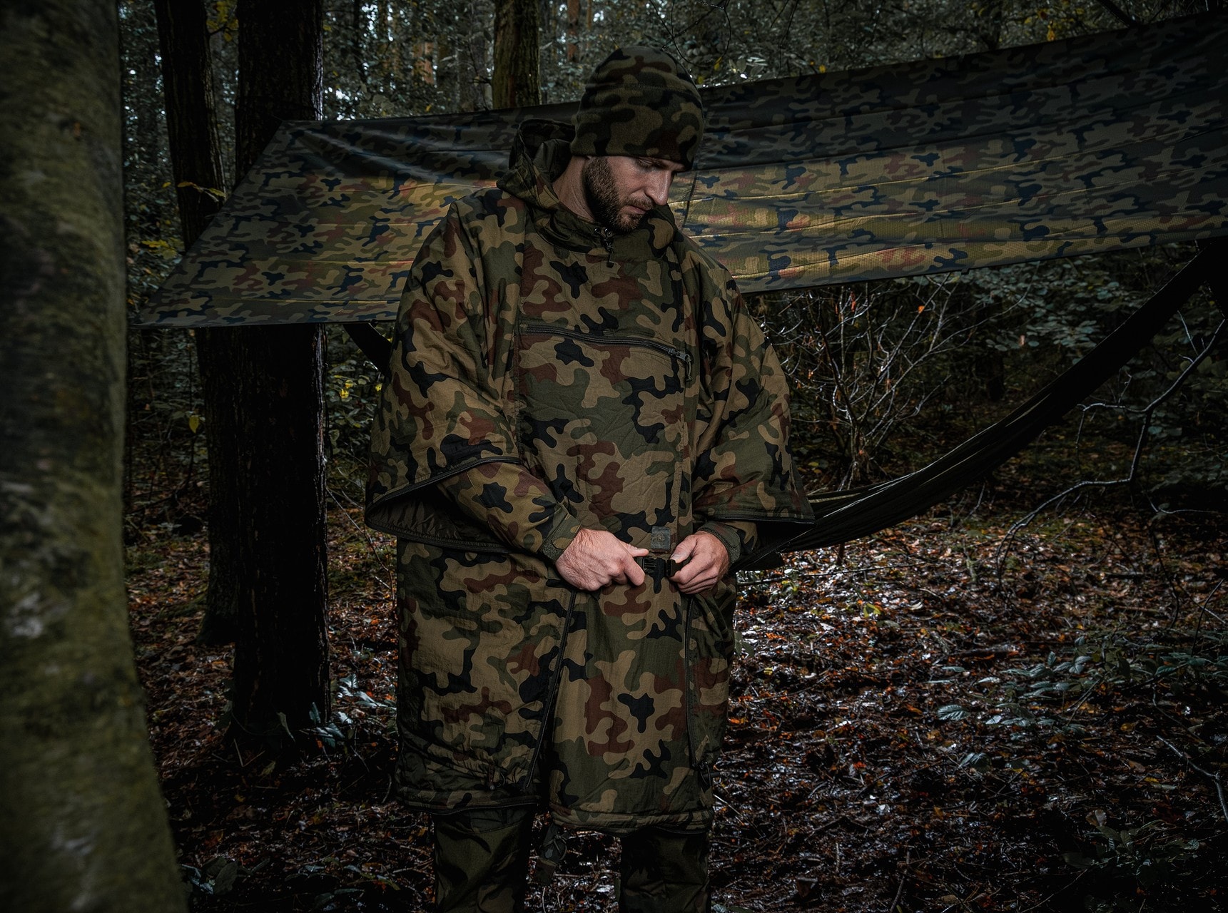 Ponczo Helikon-Tex Swagman Roll Climashield Apex z funkcją śpiwora - wz.93 Pantera PL Woodland