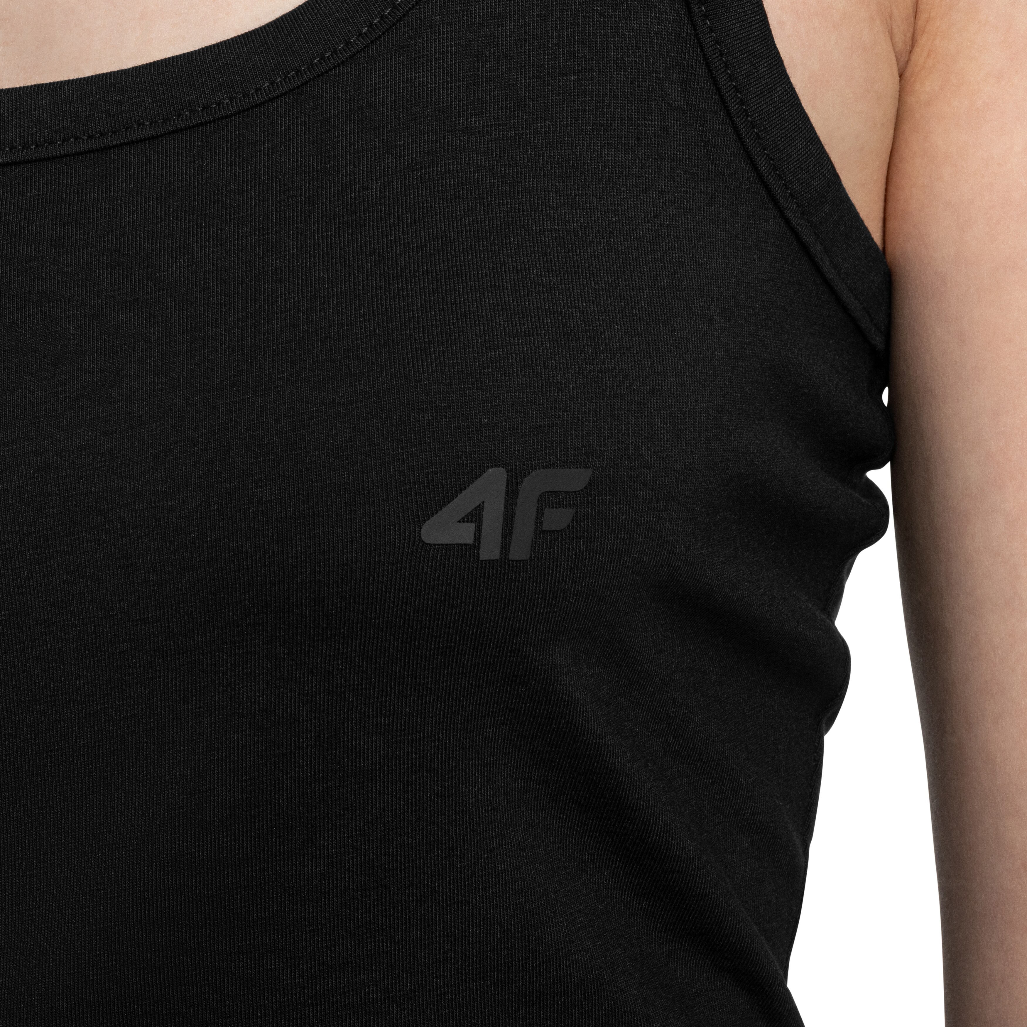 Жіноча майка 4F F124 - Глибокий чорний