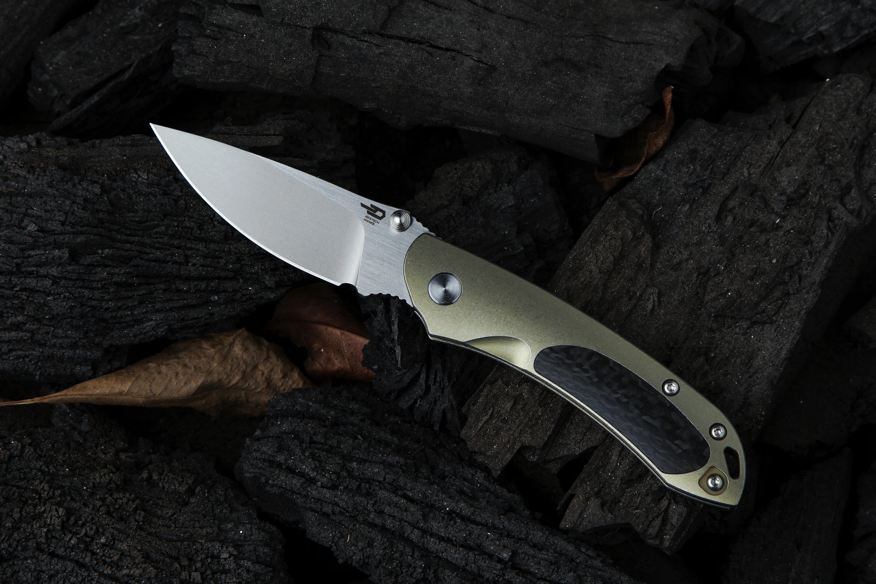 Nóż składany Bestech Knives Junzi - Light Green