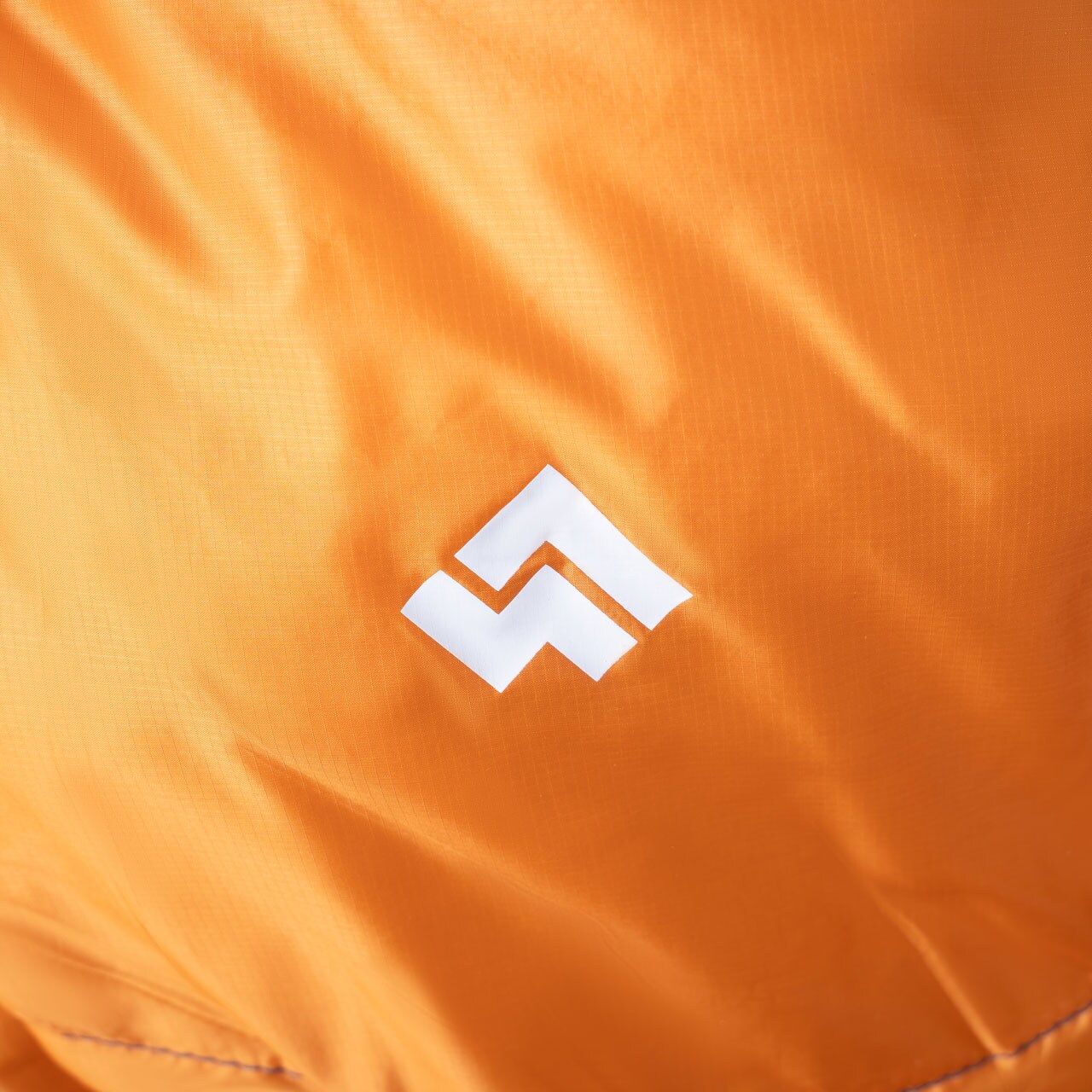 Спальний мішок Alpinus Ultralight Pro 850 Помаранчевий/Темно-синій - лівий