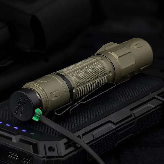 Latarka taktyczna Olight Warrior Ultra Olive Green - 2500 lumenów