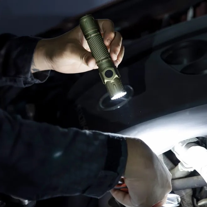 Latarka taktyczna Olight Warrior Ultra Olive Green - 2500 lumenów