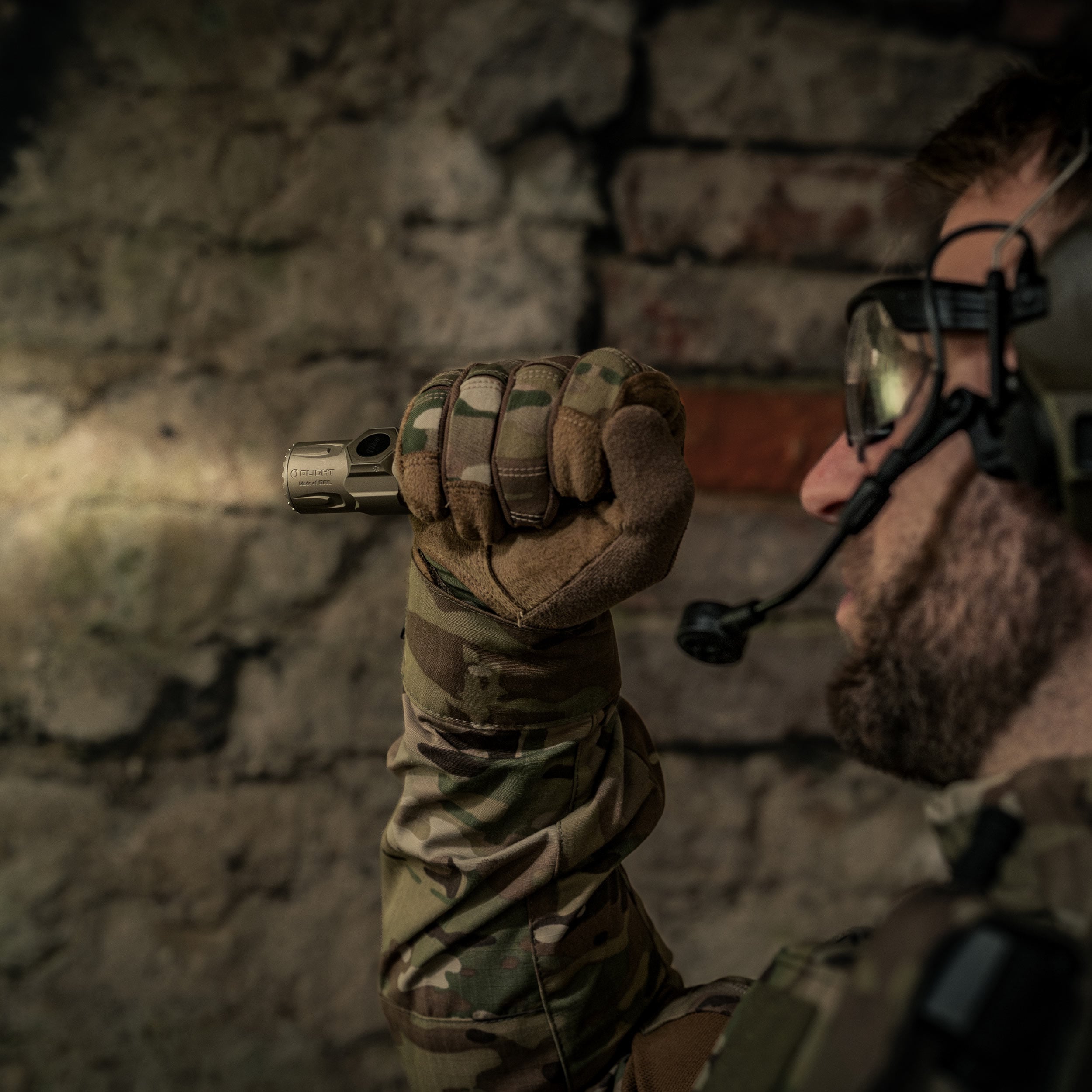 Latarka taktyczna Olight Warrior Ultra Olive Green - 2500 lumenów